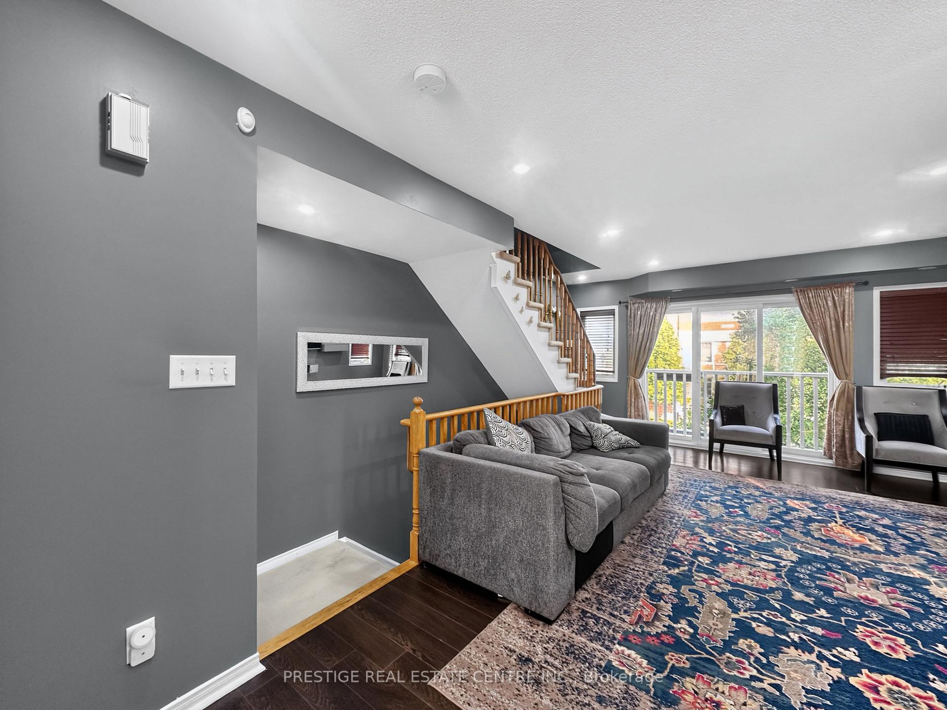 Photo 5 of 5050 Intrepid Drive, Mississauga, Churchill Meadows — HOMEH