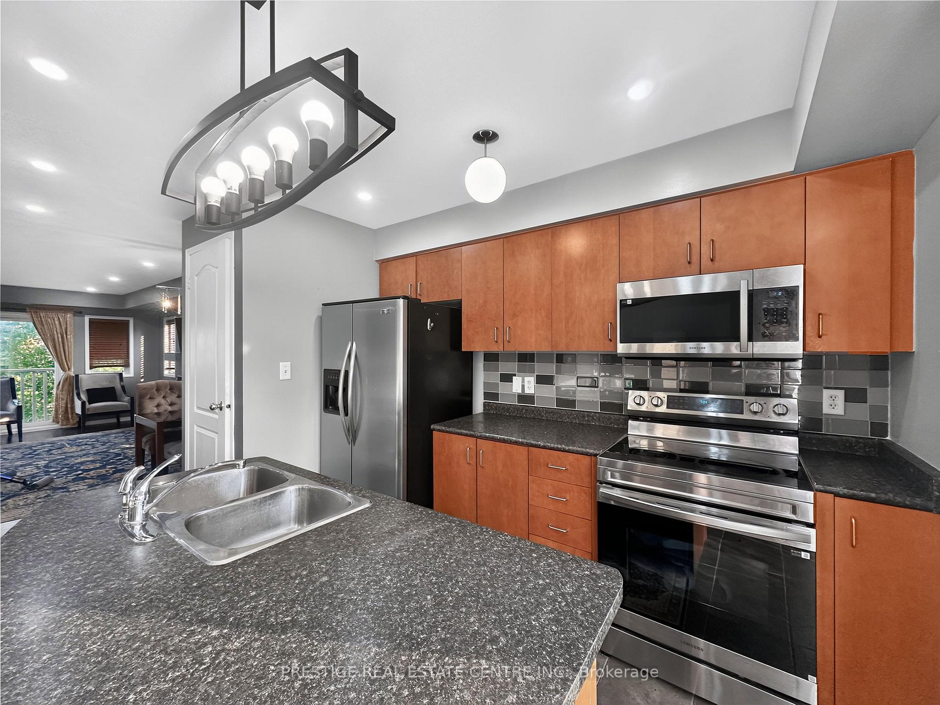 Photo 13 of 5050 Intrepid Drive, Mississauga, Churchill Meadows — HOMEH