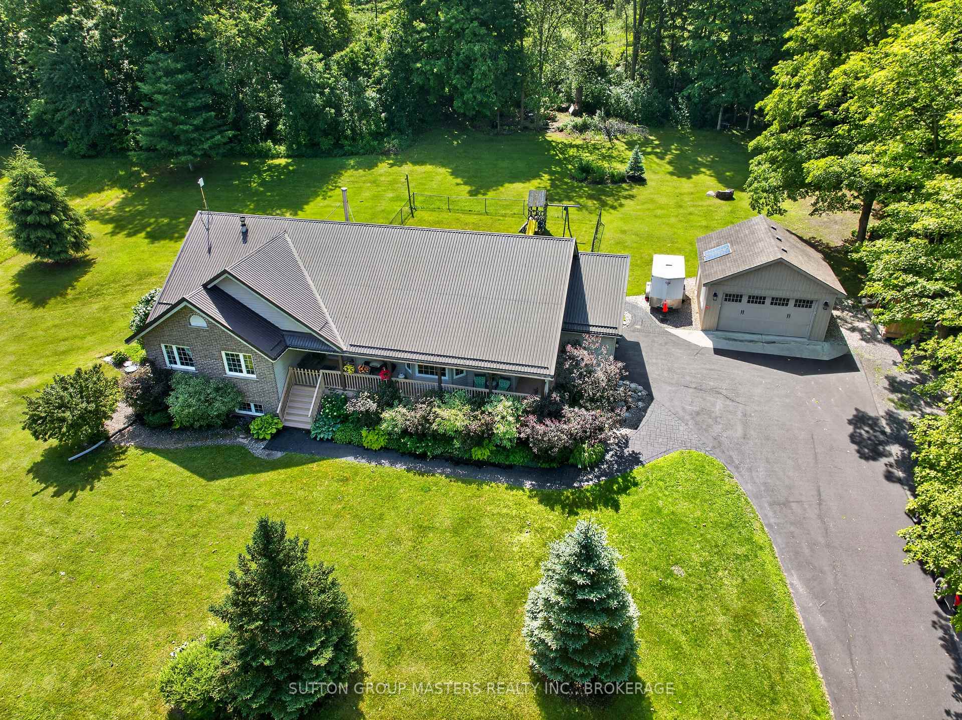 Photo 2 of 710 Maple Road, Loyalist, Lennox and Addington - South — HOMEH