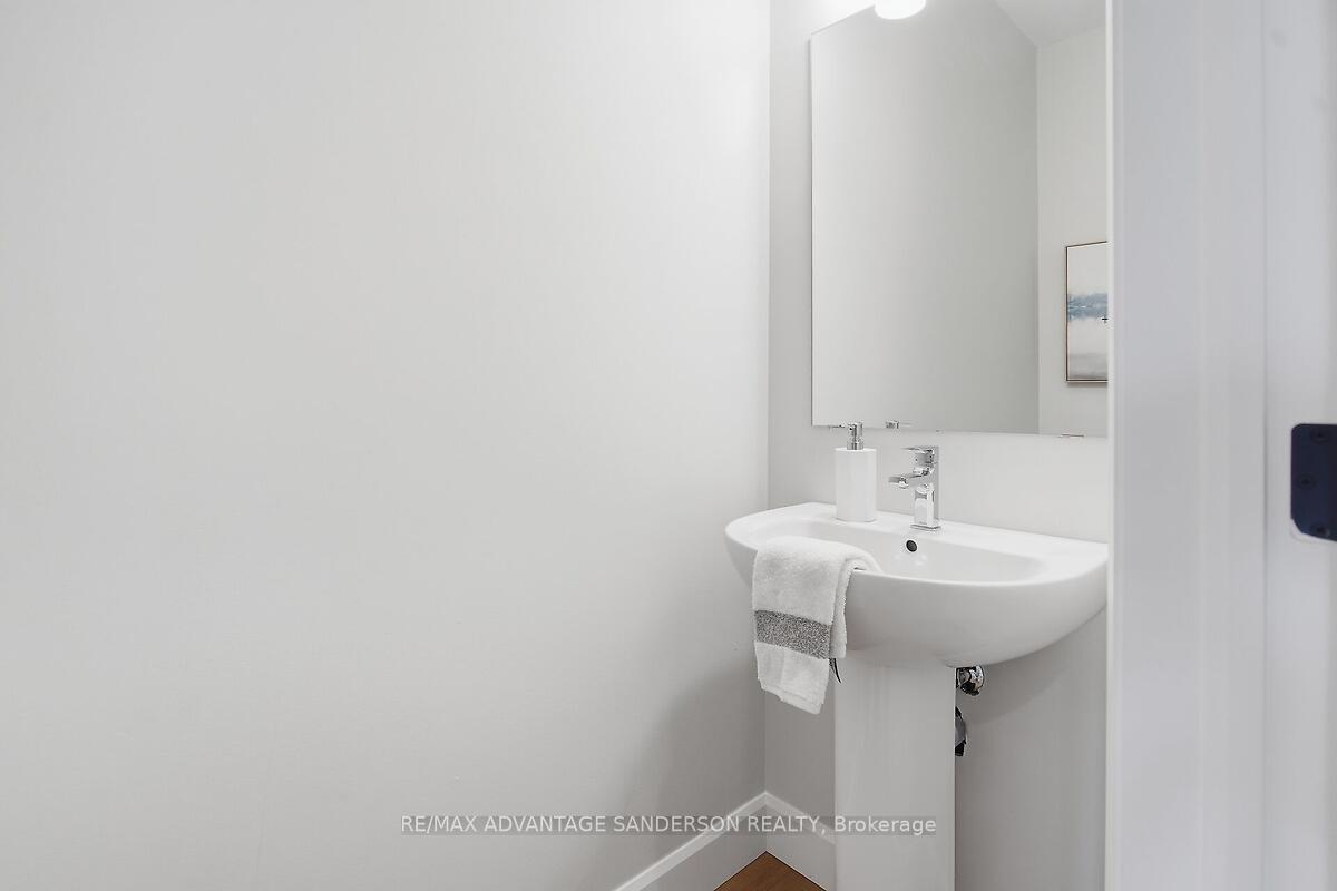 Photo 24 of 161 Bowman Drive, Middlesex Centre, Ilderton — HOMEH