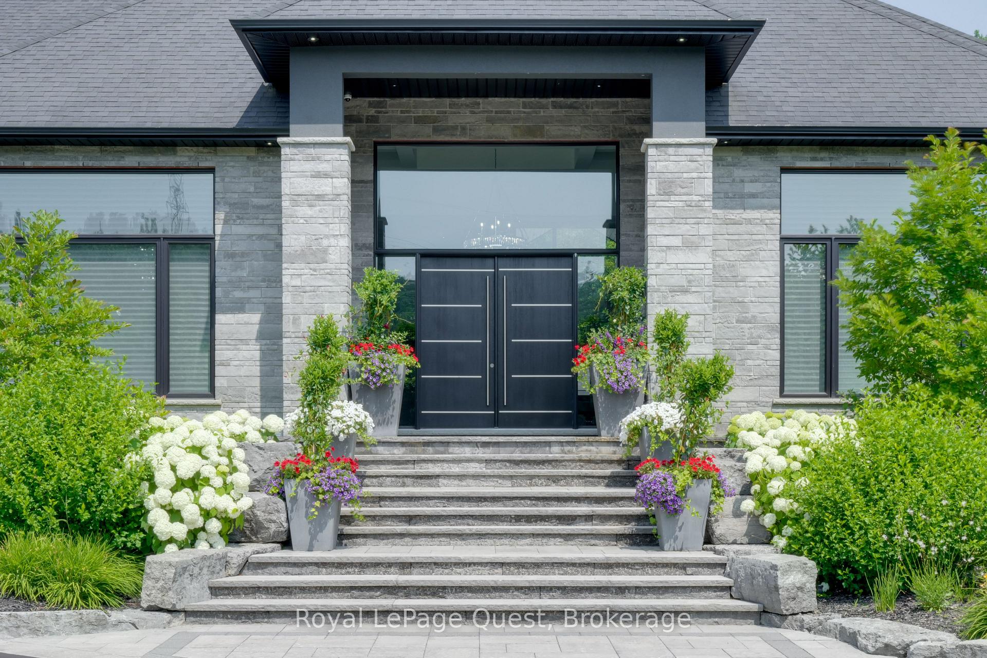 Photo 2 of 8 Midves Court, Springwater, Midhurst — HOMEH