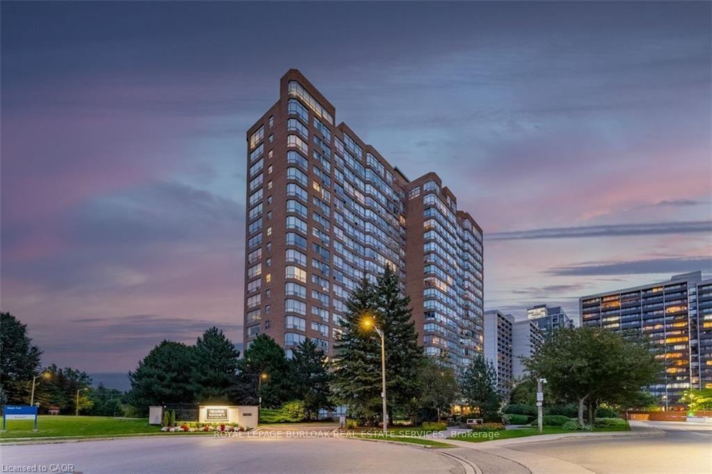 Photo of Unit 809, 1276 Maple Crossing Boulevard