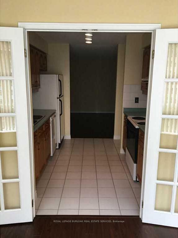 Photo 8 of Unit 809, 1276 Maple Crossing Boulevard, Burlington, Brant — HOMEH