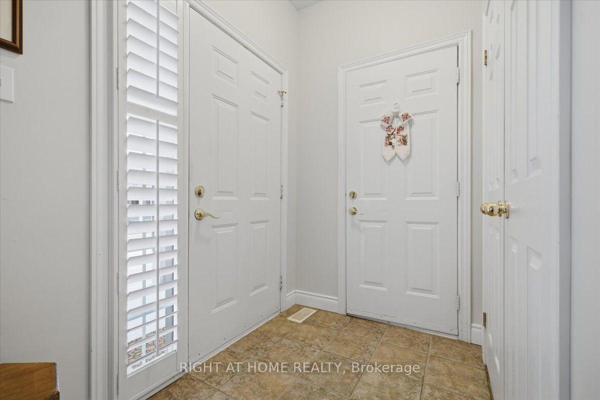 Photo 5 of Unit 13, 34 Southbrook Drive, Hamilton, Binbrook — HOMEH