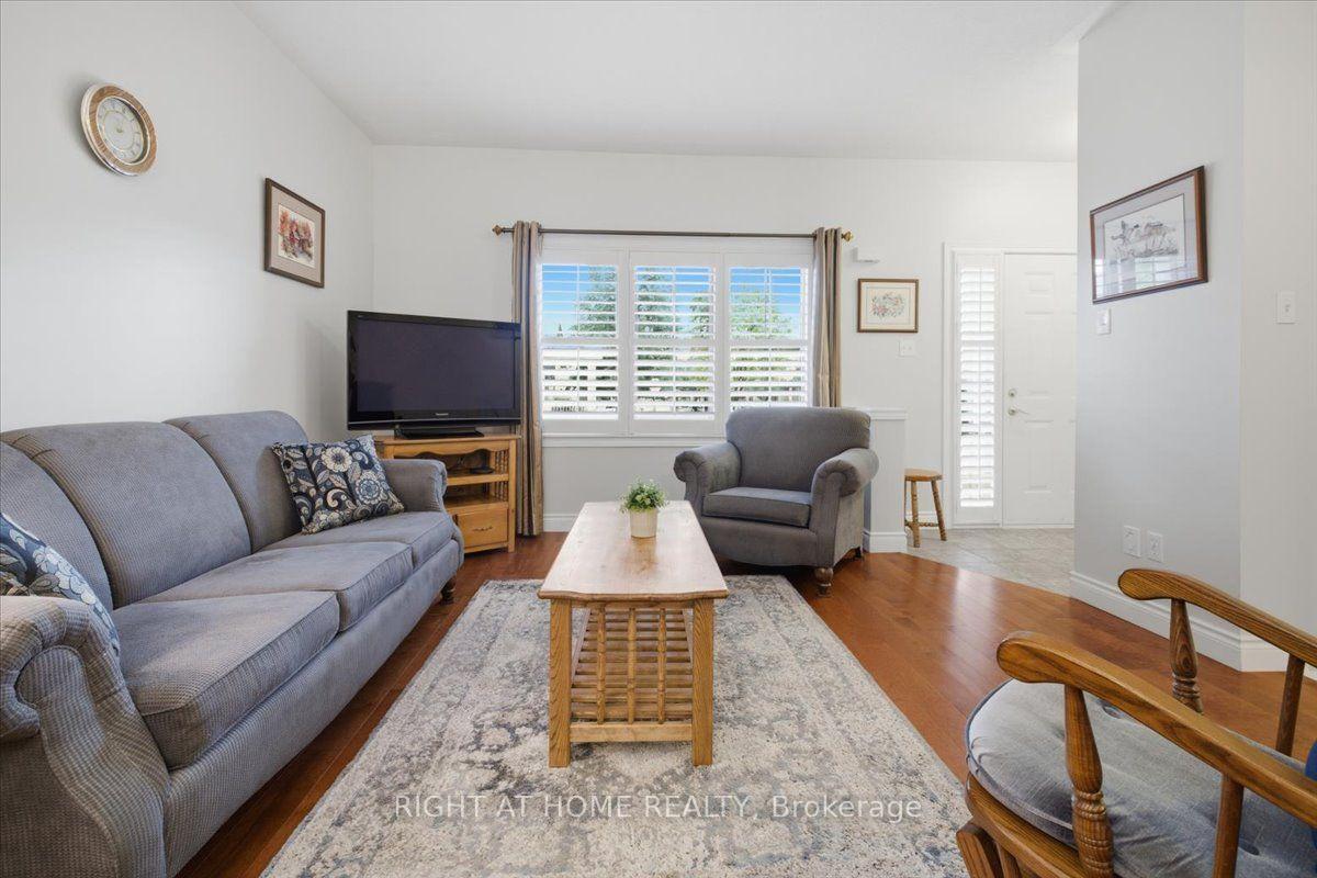 Photo 8 of Unit 13, 34 Southbrook Drive, Hamilton, Binbrook — HOMEH