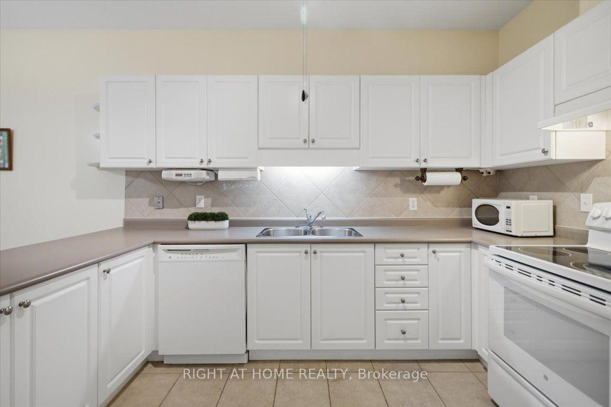 Photo 14 of Unit 13, 34 Southbrook Drive, Hamilton, Binbrook — HOMEH