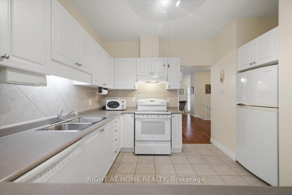 Photo 16 of Unit 13, 34 Southbrook Drive, Hamilton, Binbrook — HOMEH