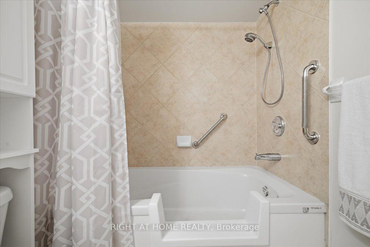 Photo 25 of Unit 13, 34 Southbrook Drive, Hamilton, Binbrook — HOMEH