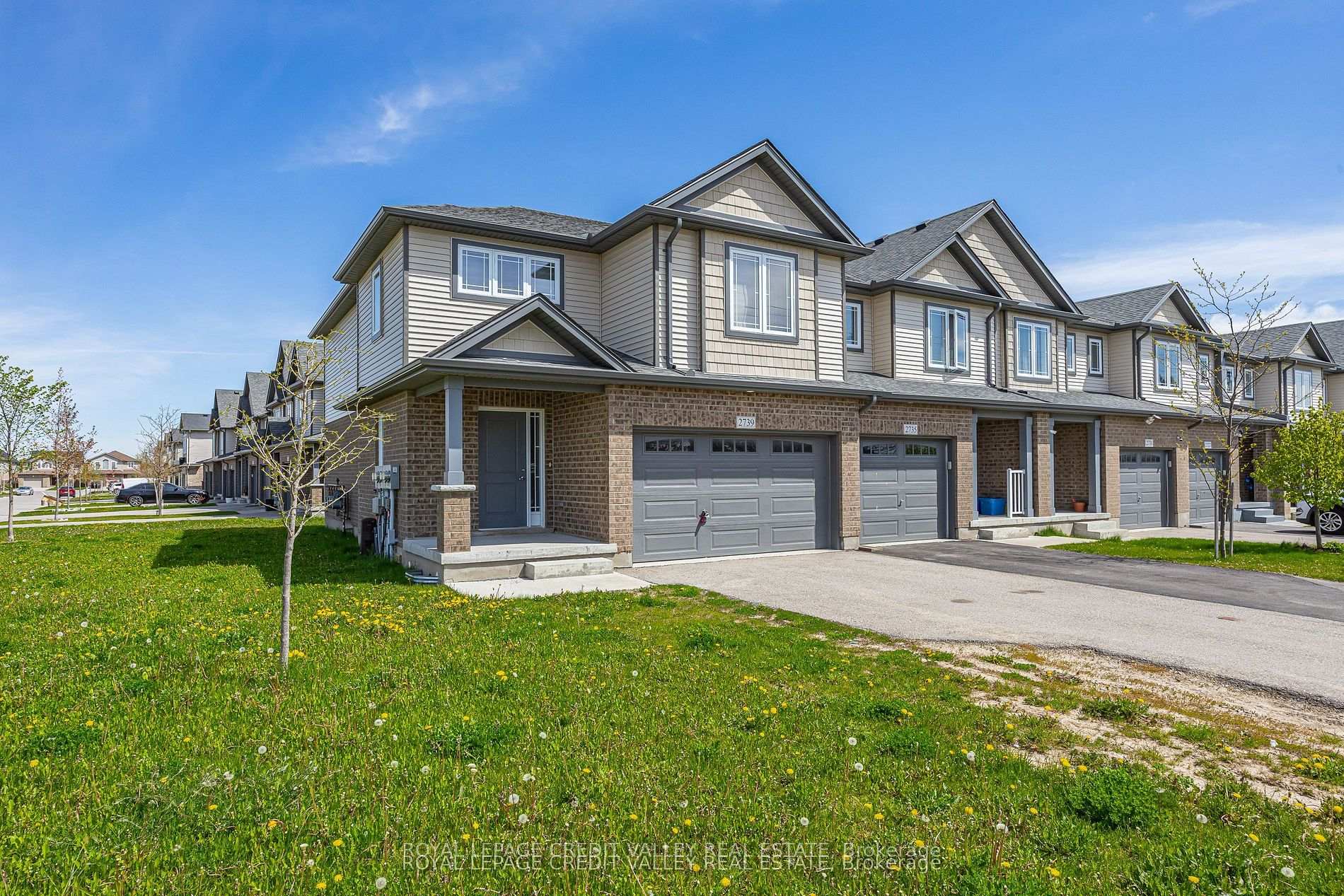 Photo 3 of 2739 Asima Drive, London, South U — HOMEH