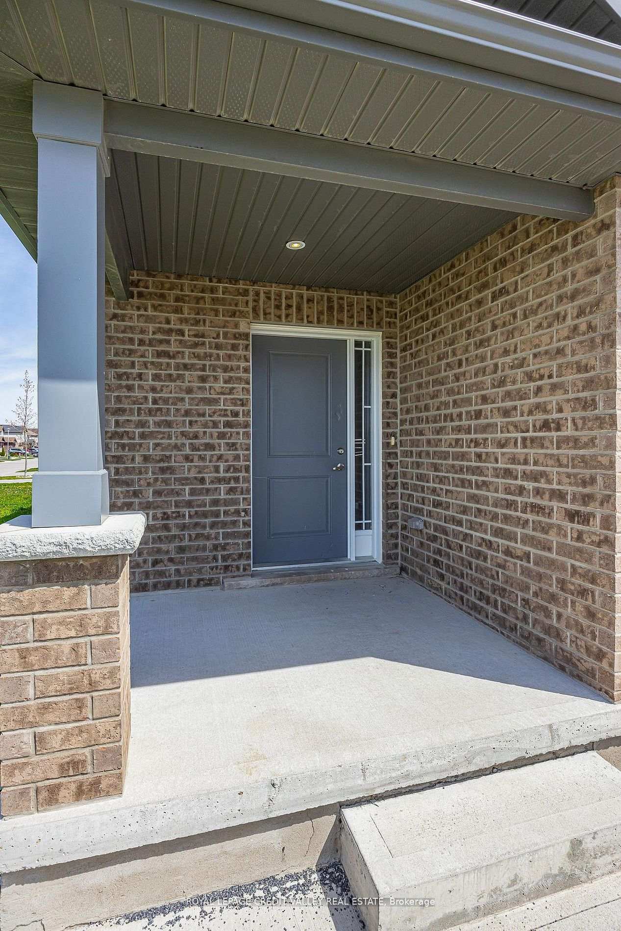Photo 5 of 2739 Asima Drive, London, South U — HOMEH