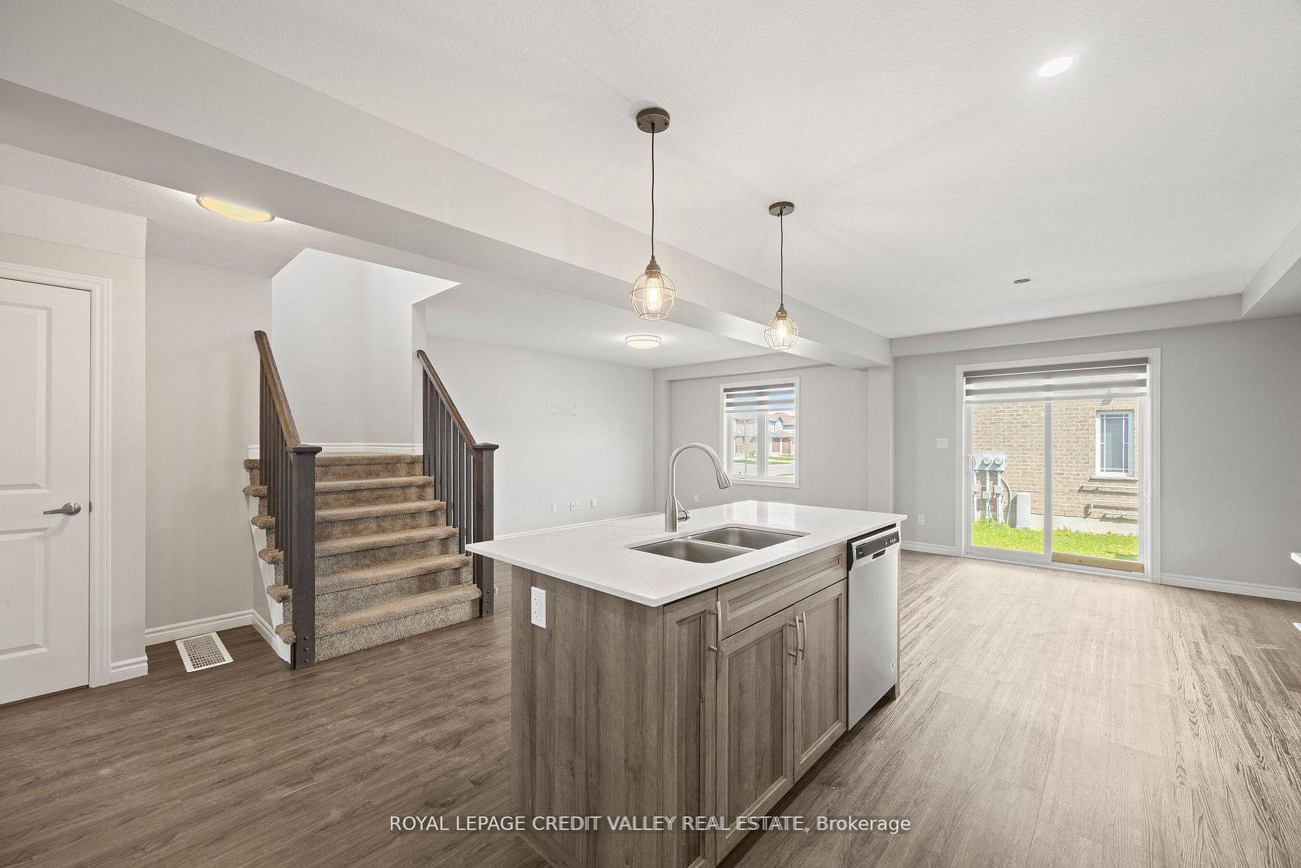 Photo 12 of 2739 Asima Drive, London, South U — HOMEH