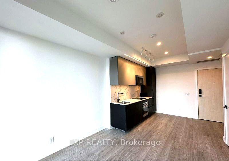 Photo 3 of Unit 907, 699 Sheppard Avenue E, North York, Bayview Village — HOMEH