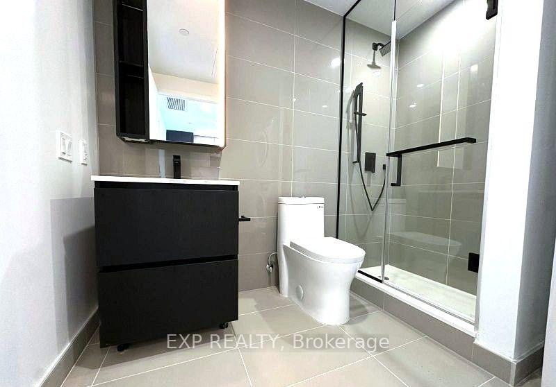 Photo 6 of Unit 907, 699 Sheppard Avenue E, North York, Bayview Village — HOMEH