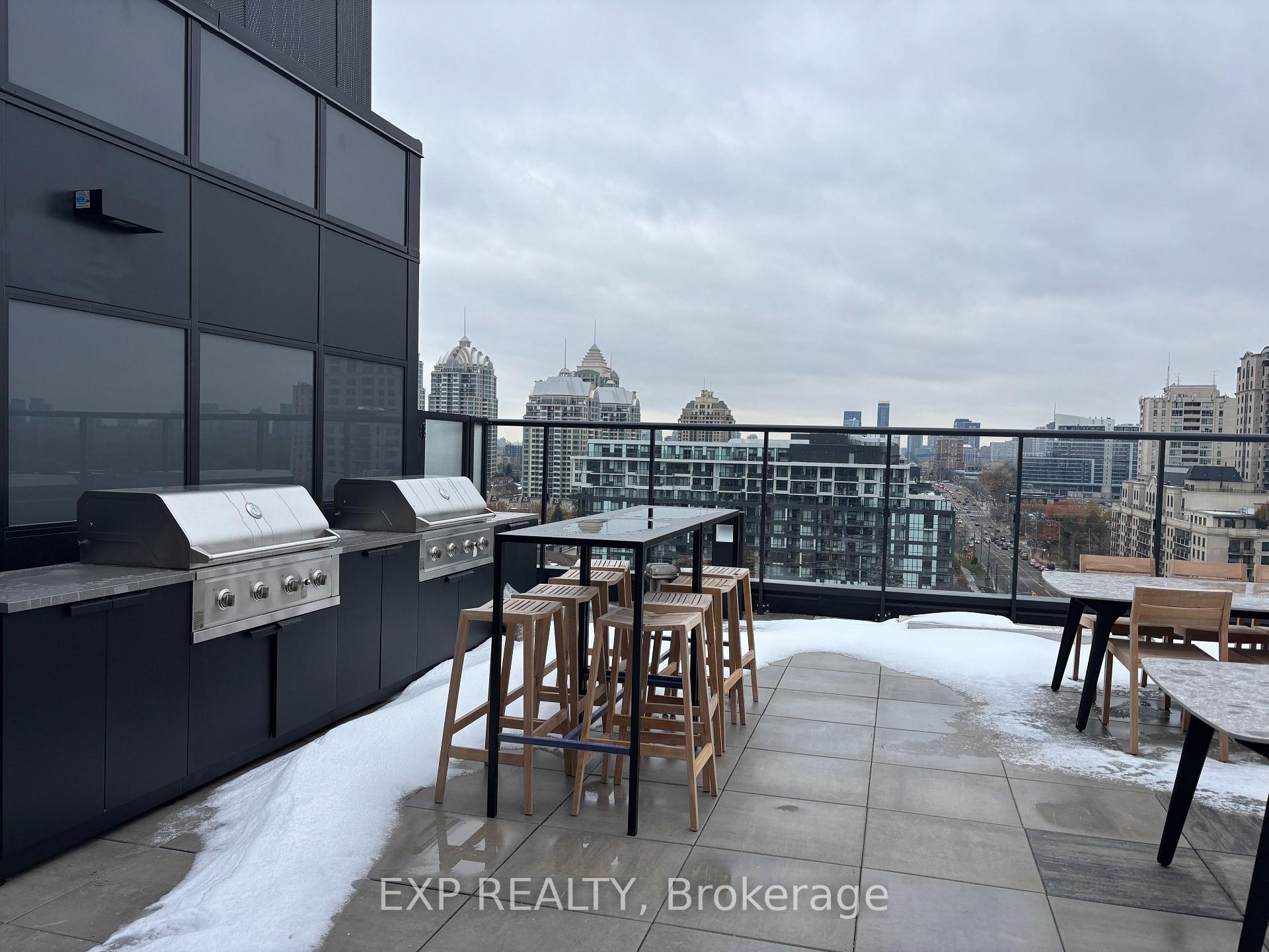 Photo 9 of Unit 907, 699 Sheppard Avenue E, North York, Bayview Village — HOMEH