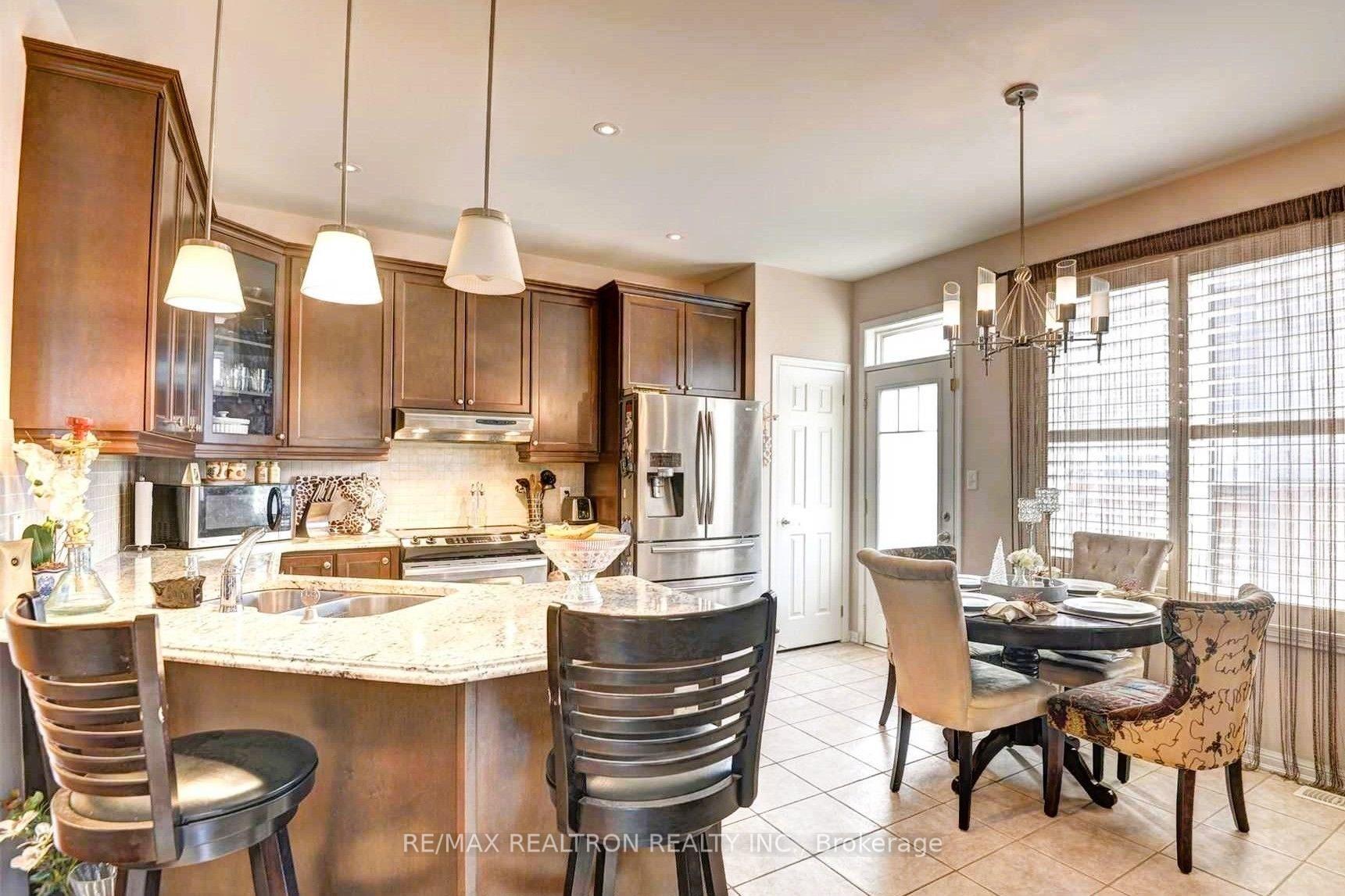Photo 6 of 2 Clenston Road, Brampton, Northwest Brampton — HOMEH