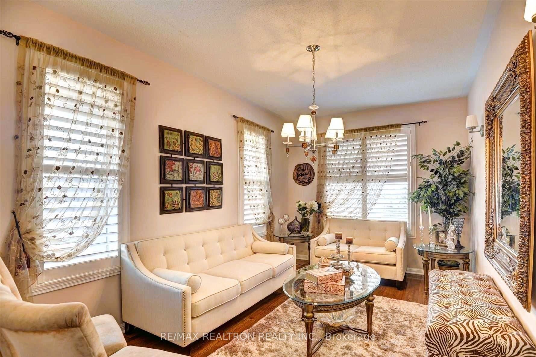 Photo 12 of 2 Clenston Road, Brampton, Northwest Brampton — HOMEH