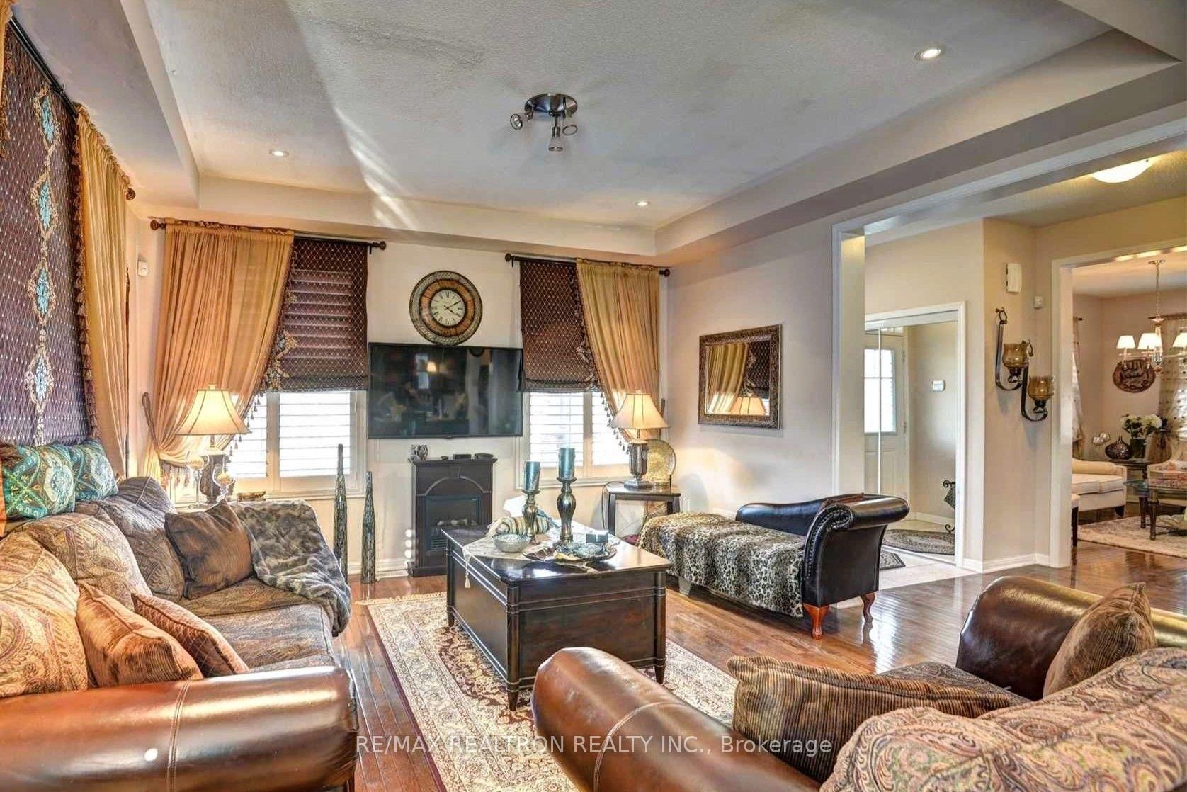 Photo 13 of 2 Clenston Road, Brampton, Northwest Brampton — HOMEH