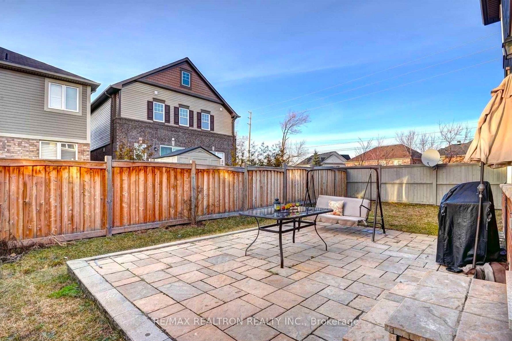 Photo 18 of 2 Clenston Road, Brampton, Northwest Brampton — HOMEH