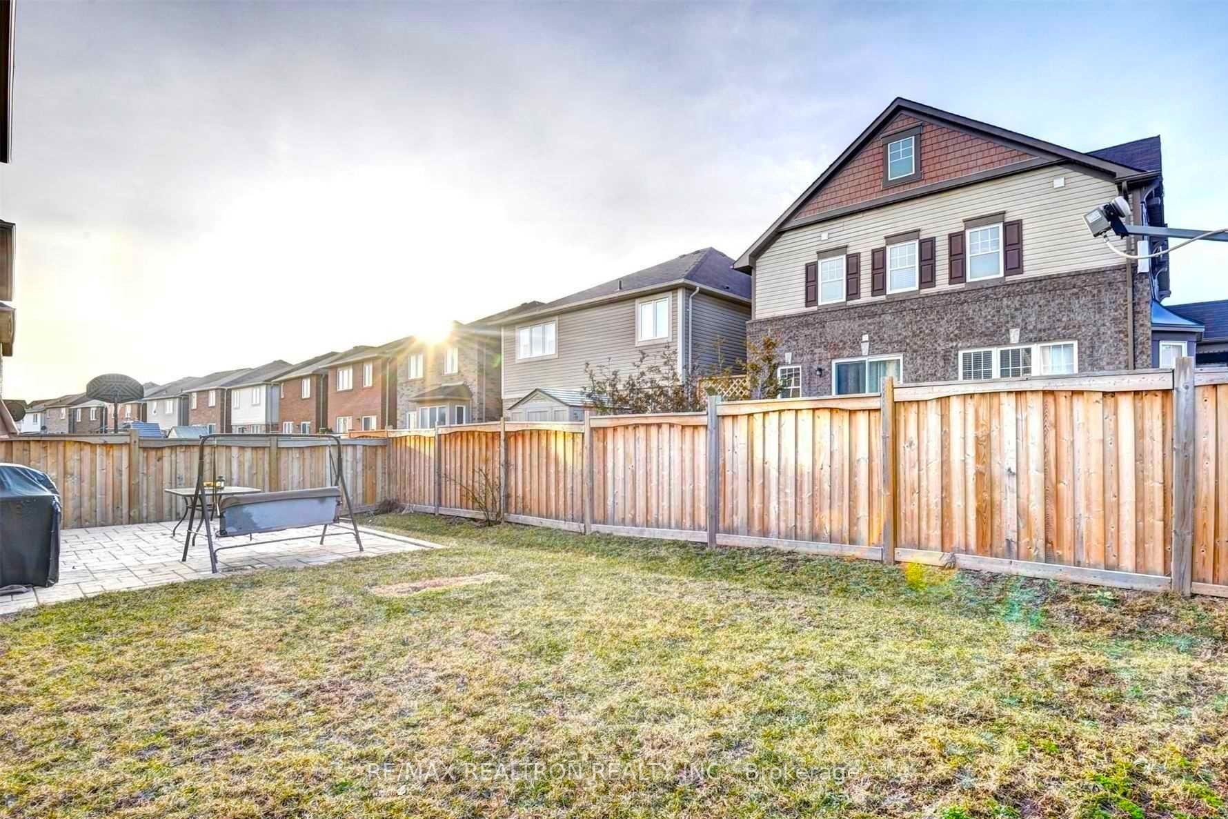 Photo 20 of 2 Clenston Road, Brampton, Northwest Brampton — HOMEH