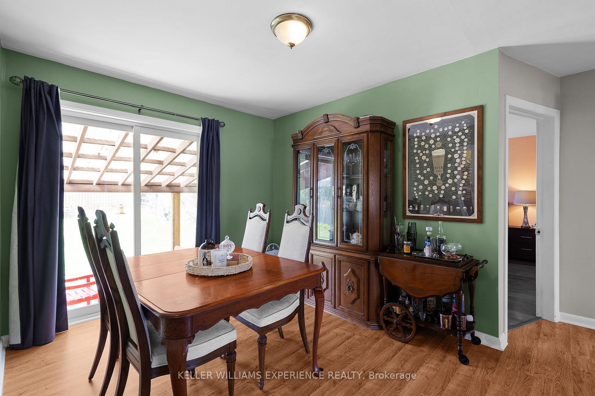 Photo 10 of 38 North Street W, Orillia — HOMEH