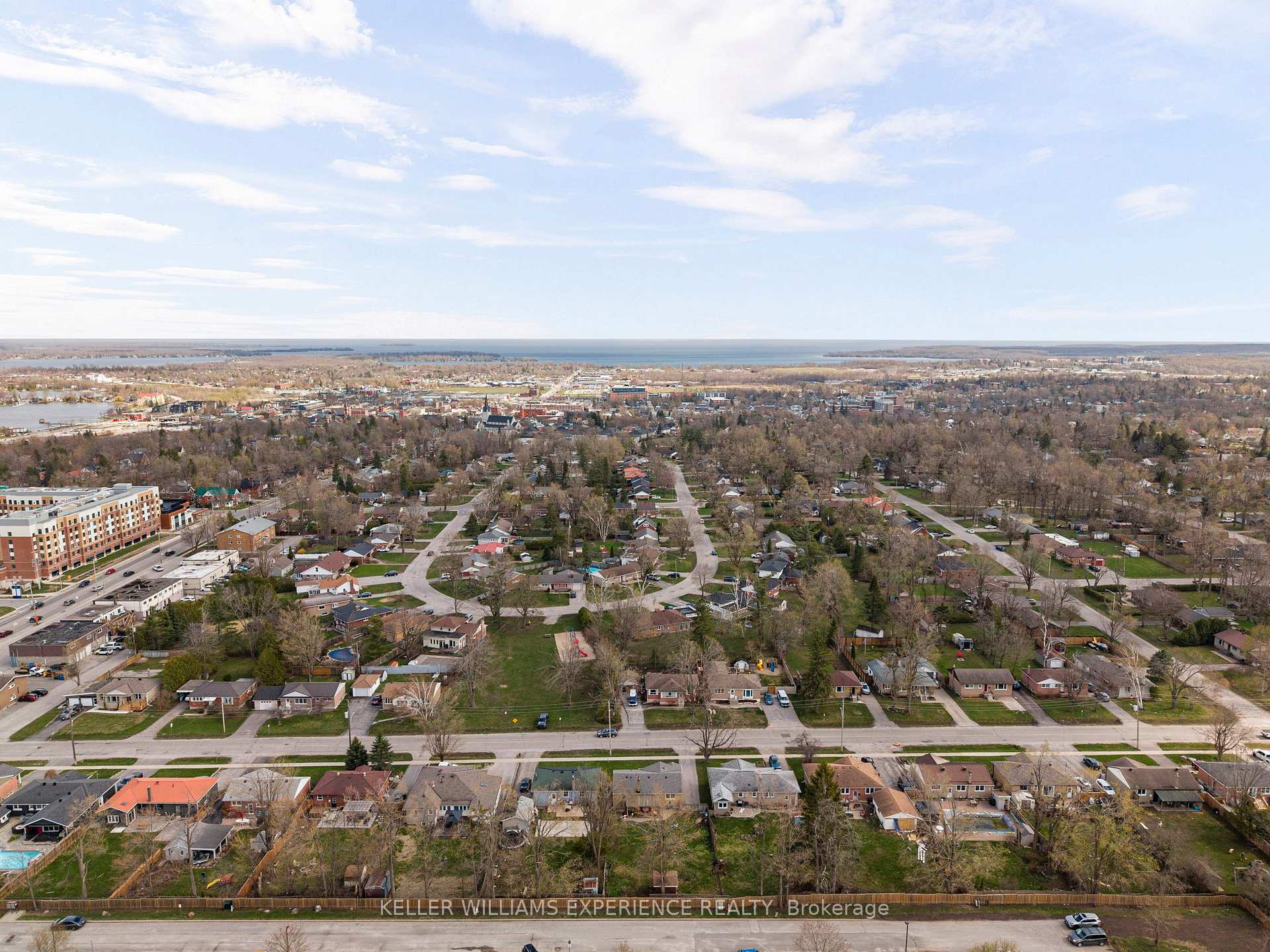 Photo 22 of 38 North Street W, Orillia — HOMEH
