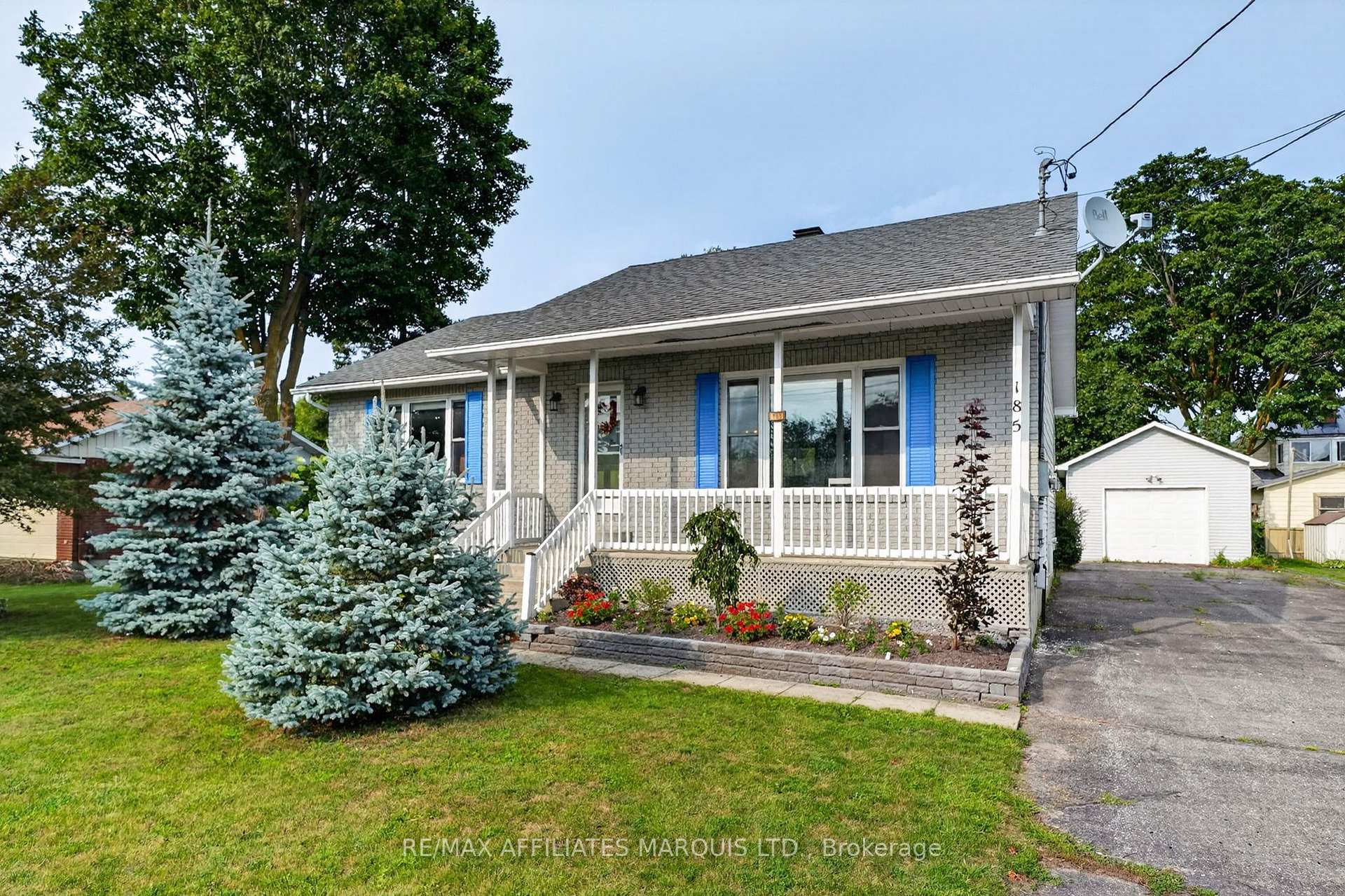 Front of 185 Dominion Street N