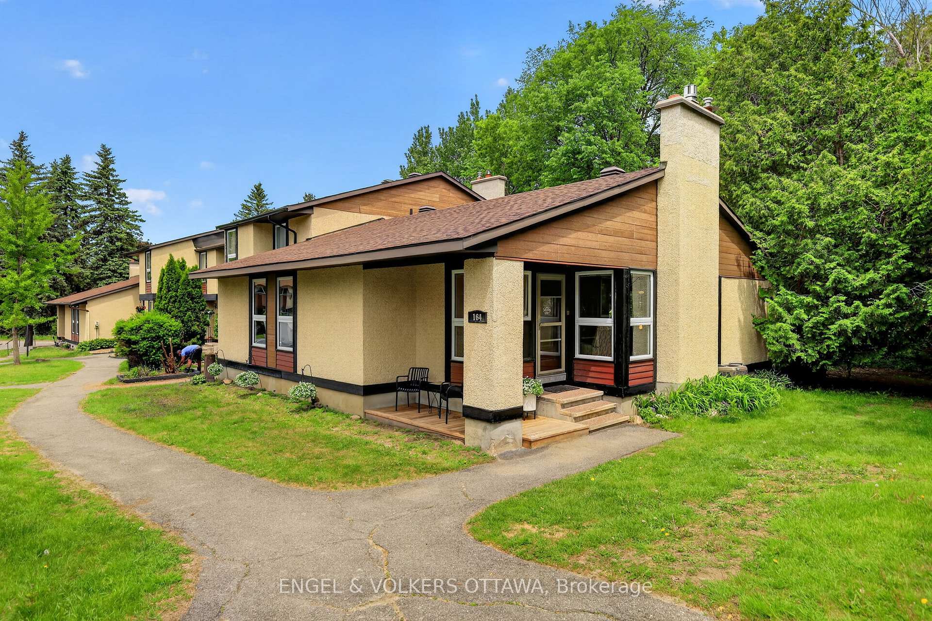Photo 1 of Unit 6, 164 McClintock Way, Ottawa, Kanata - Katimavik — HOMEH