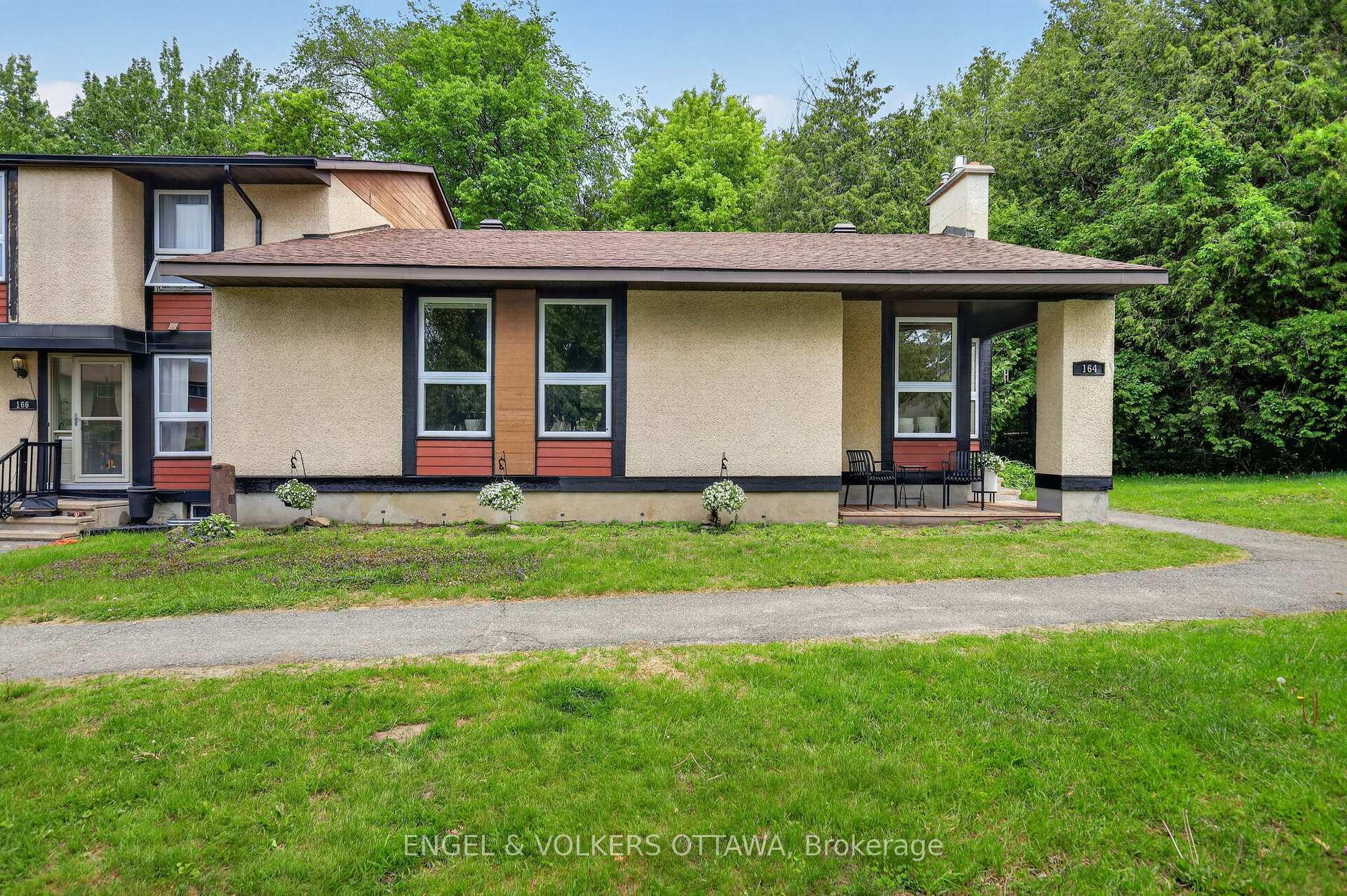 Photo 3 of Unit 6, 164 McClintock Way, Ottawa, Kanata - Katimavik — HOMEH