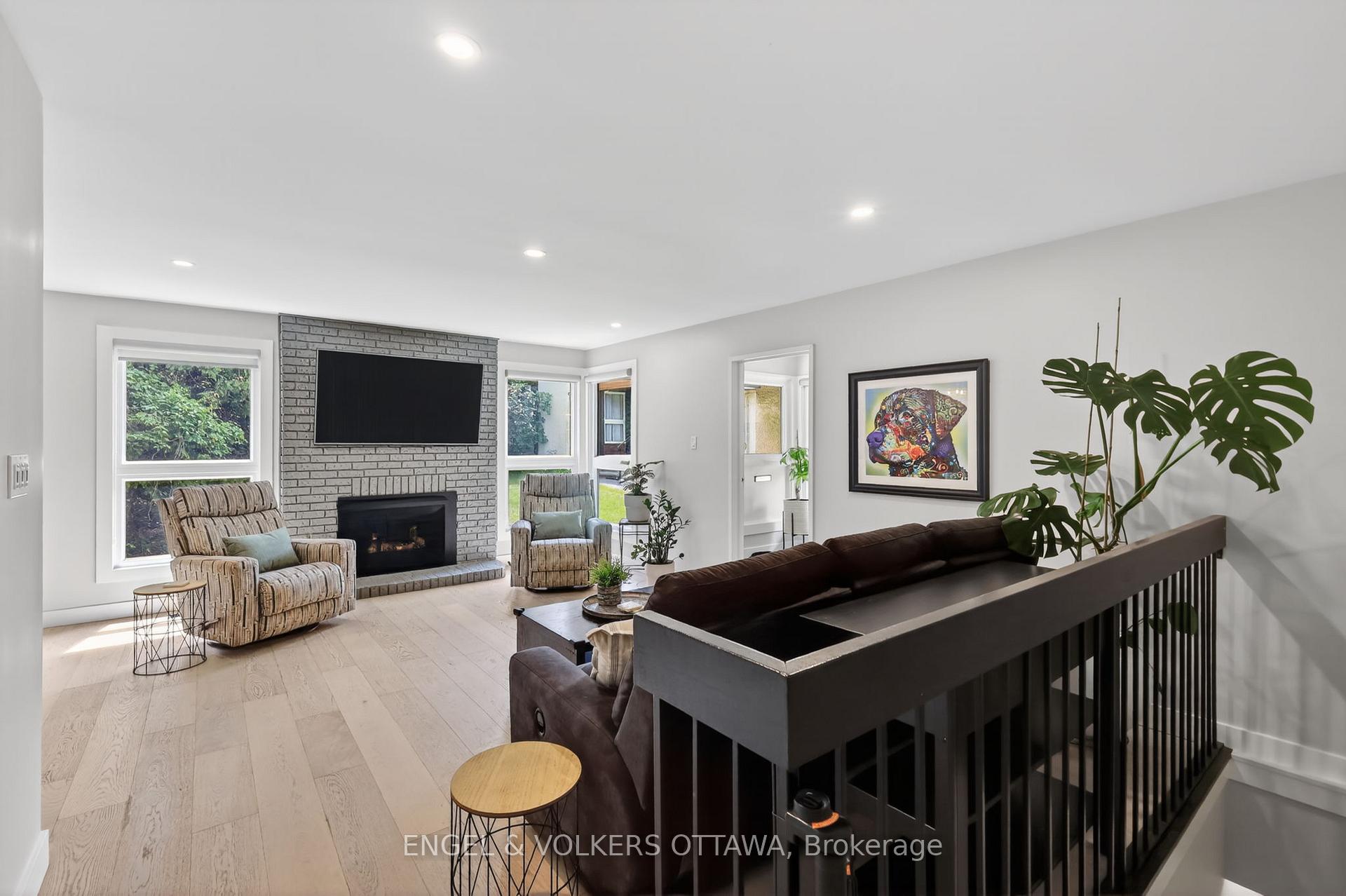 Photo 6 of Unit 6, 164 McClintock Way, Ottawa, Kanata - Katimavik — HOMEH