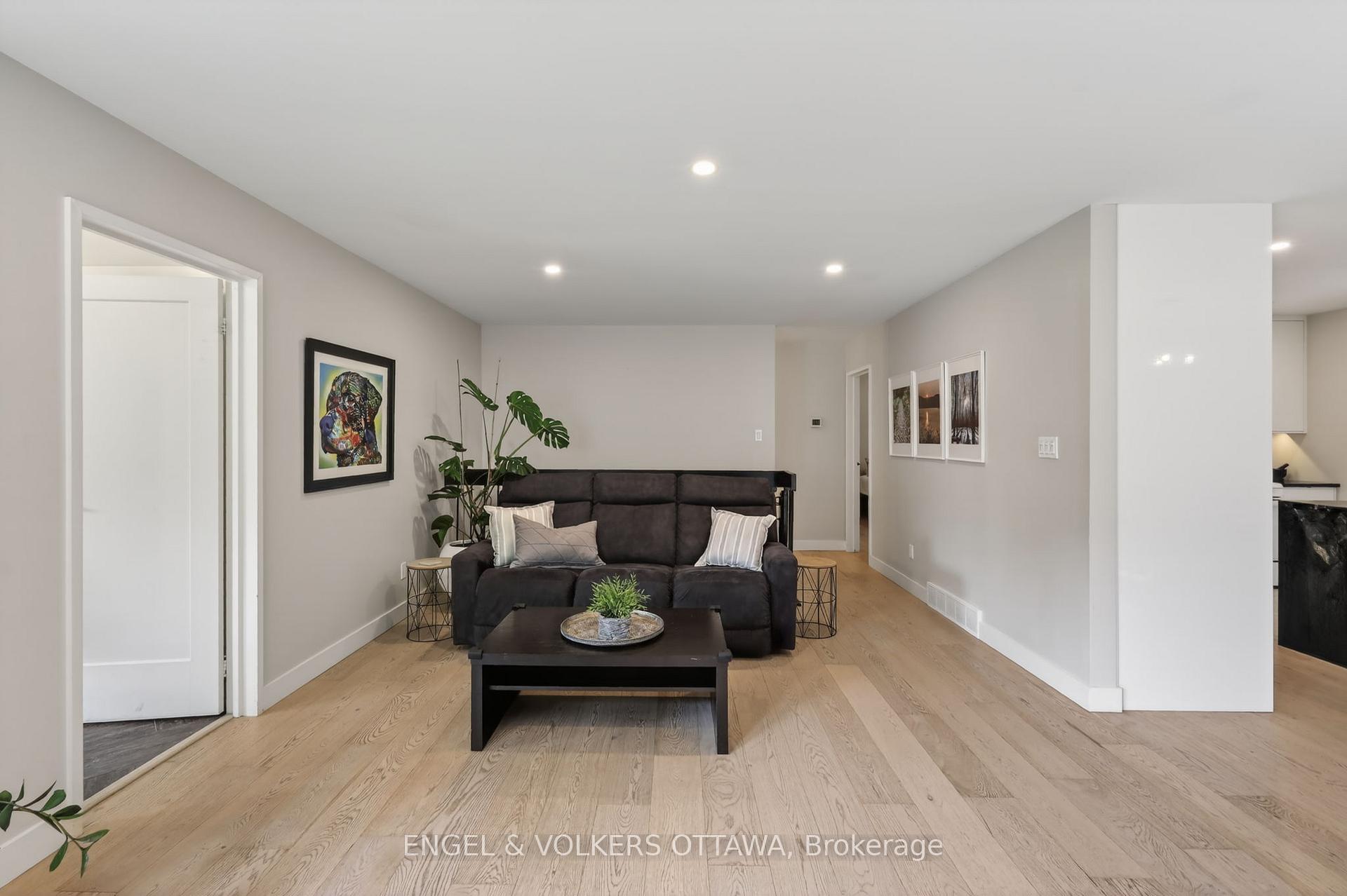 Photo 9 of Unit 6, 164 McClintock Way, Ottawa, Kanata - Katimavik — HOMEH