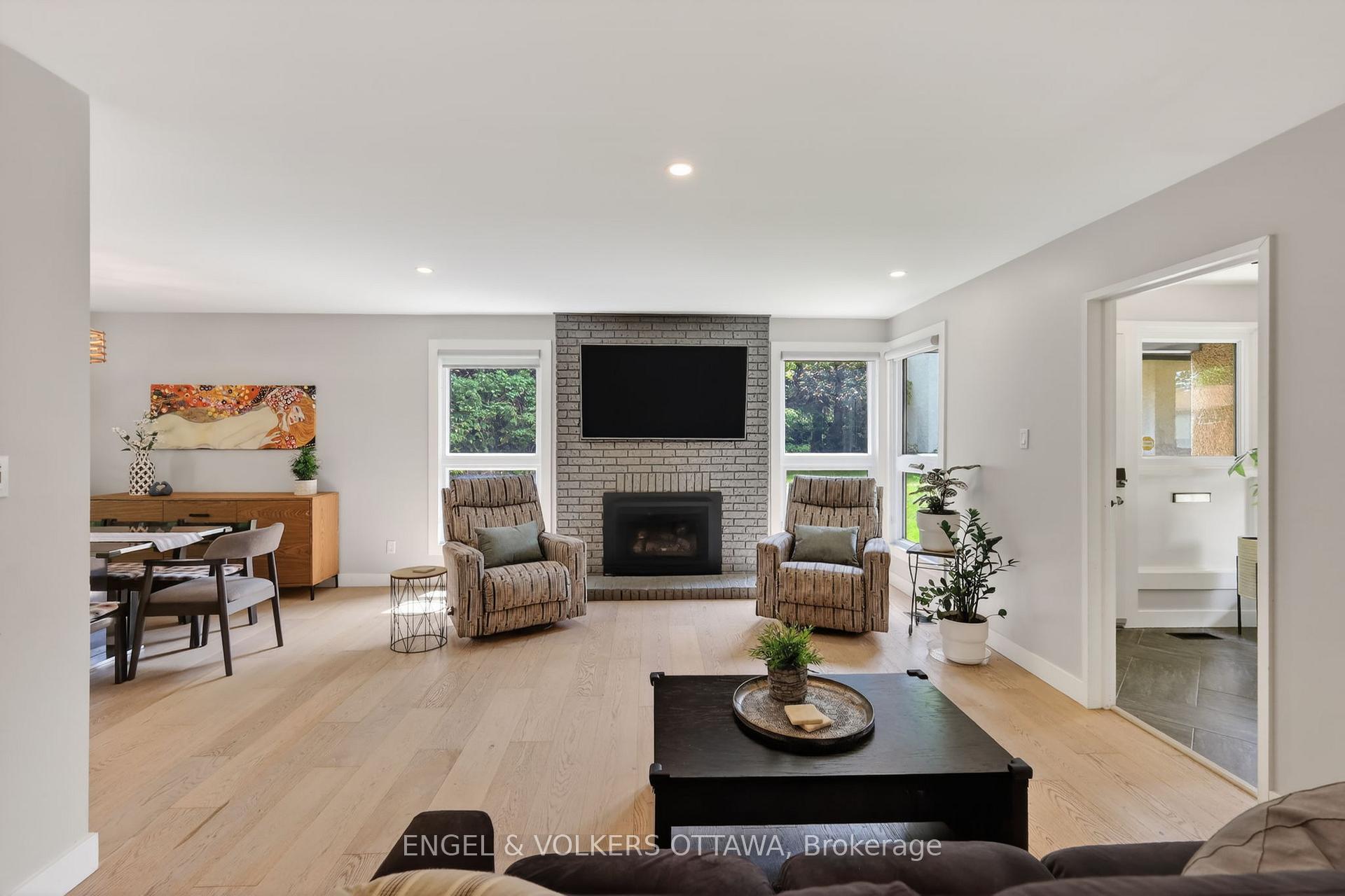 Photo 10 of Unit 6, 164 McClintock Way, Ottawa, Kanata - Katimavik — HOMEH