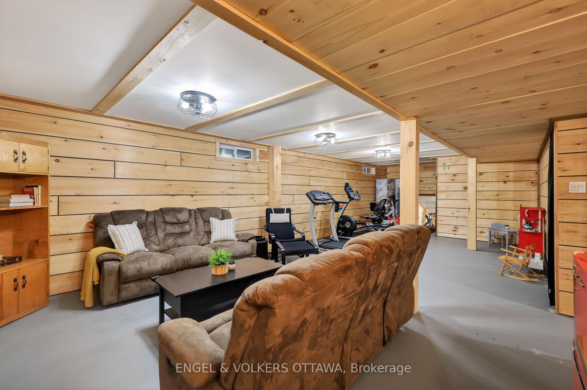 Photo 33 of Unit 6, 164 McClintock Way, Ottawa, Kanata - Katimavik — HOMEH