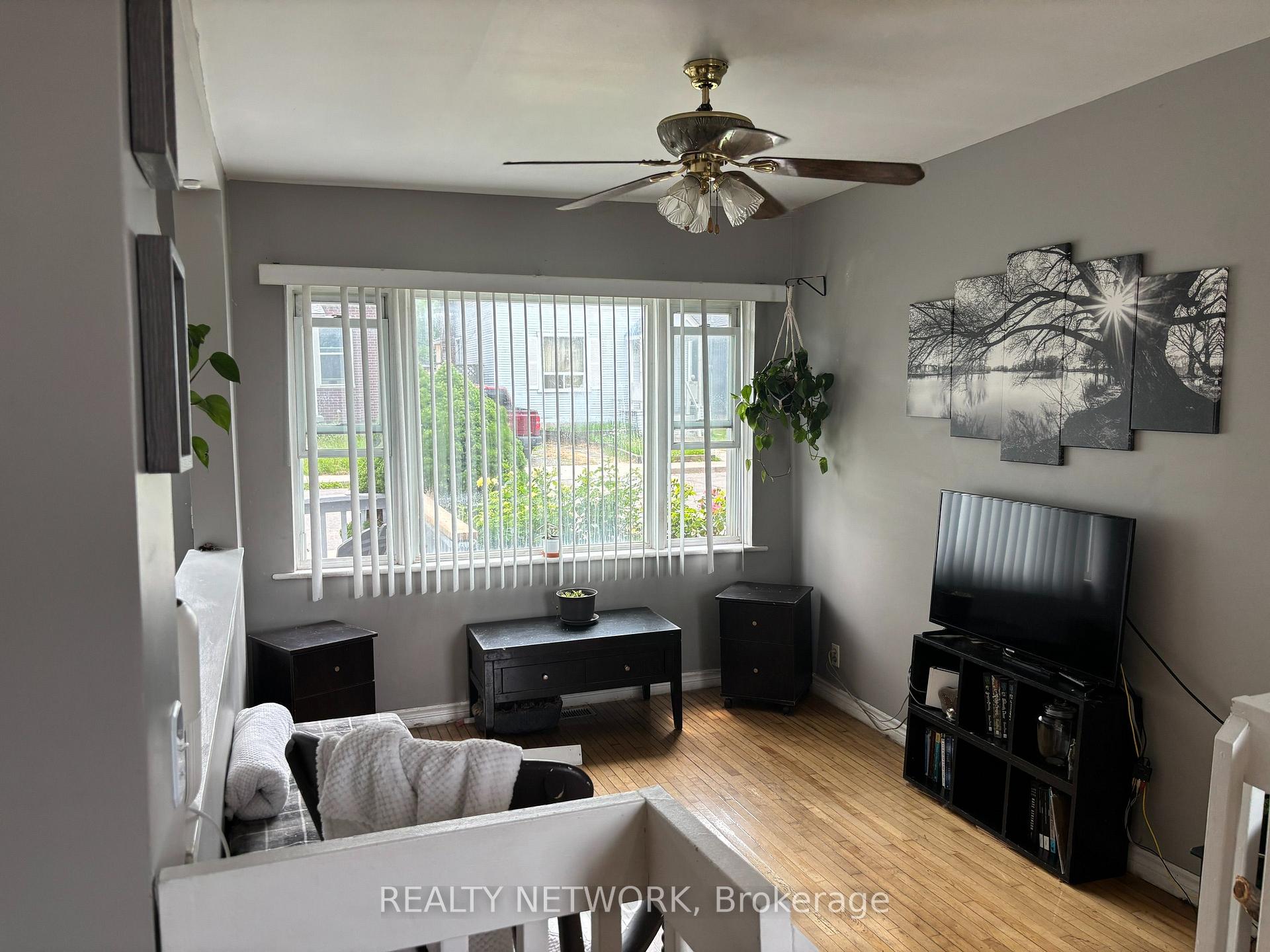 Photo 5 of 49 Highland Avenue, Hamilton, Crown Point — HOMEH
