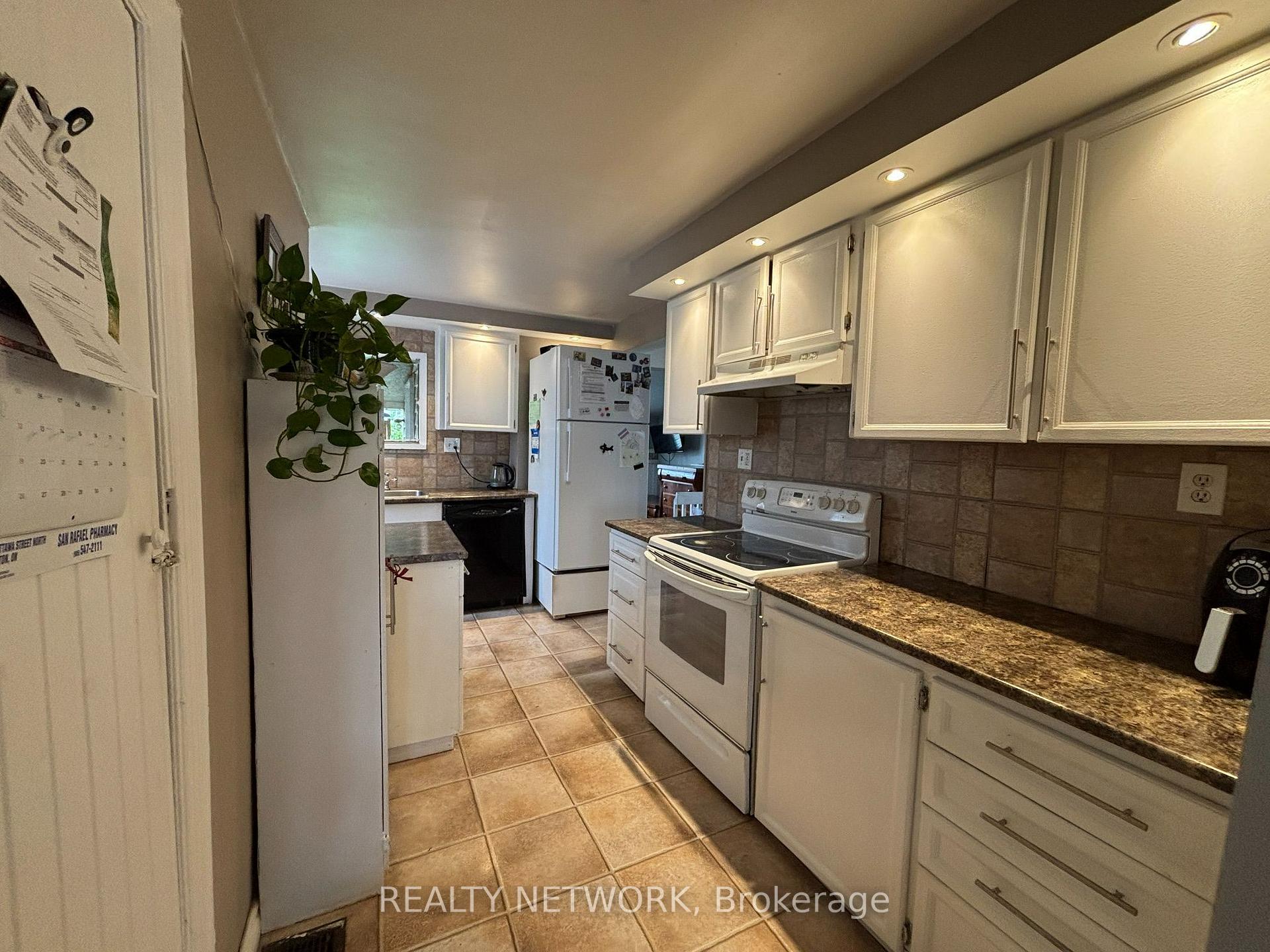 Photo 10 of 49 Highland Avenue, Hamilton, Crown Point — HOMEH