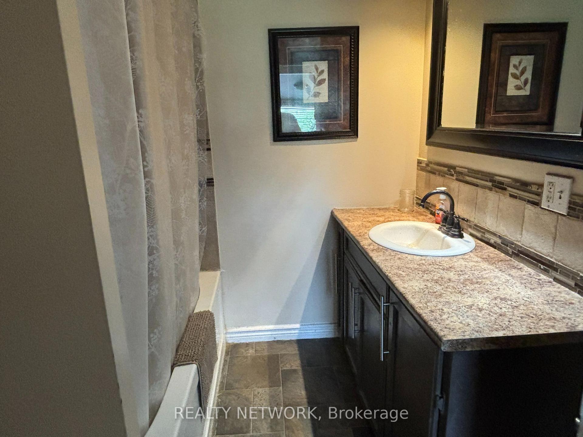 Photo 21 of 49 Highland Avenue, Hamilton, Crown Point — HOMEH
