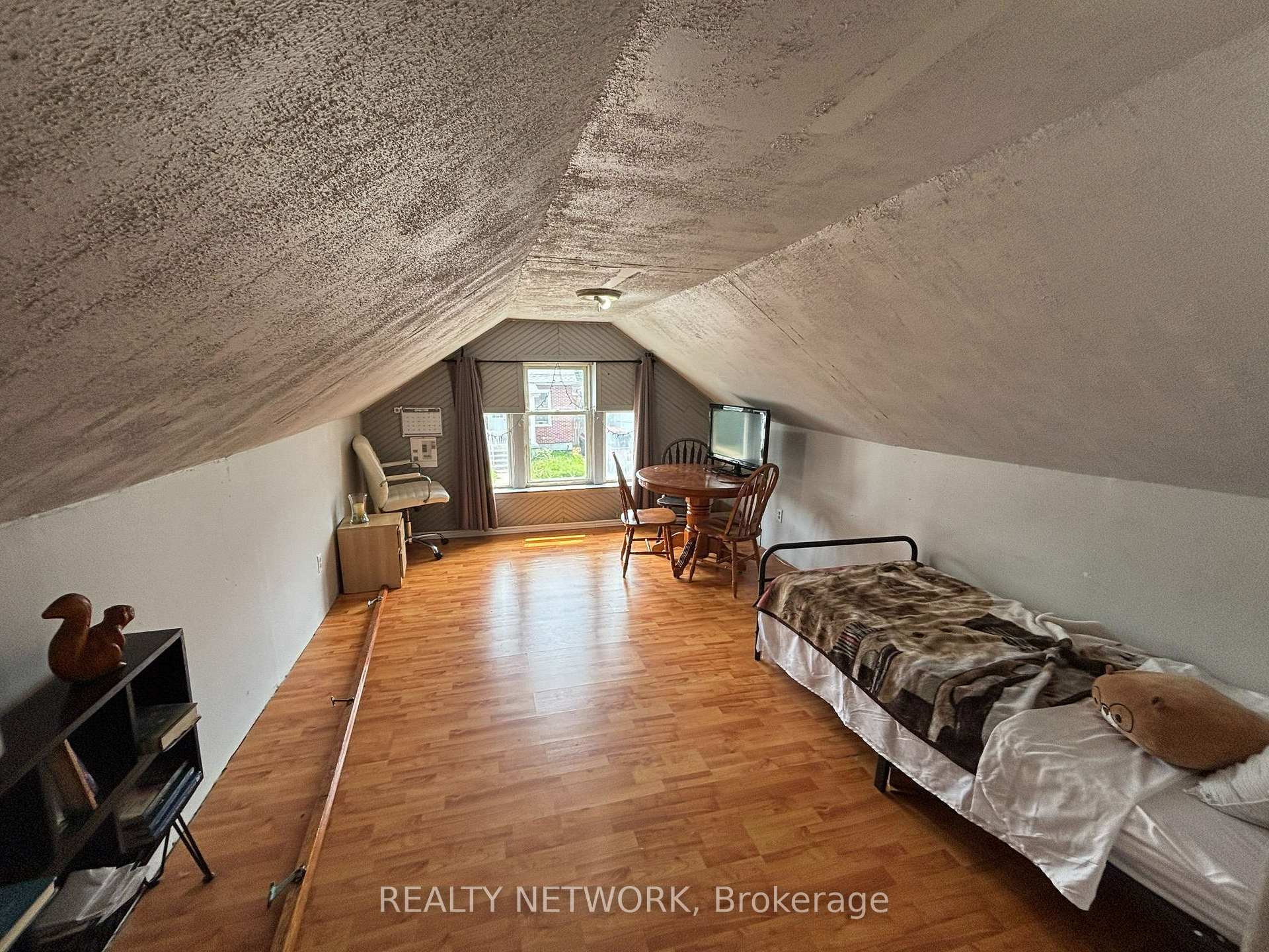 Photo 24 of 49 Highland Avenue, Hamilton, Crown Point — HOMEH