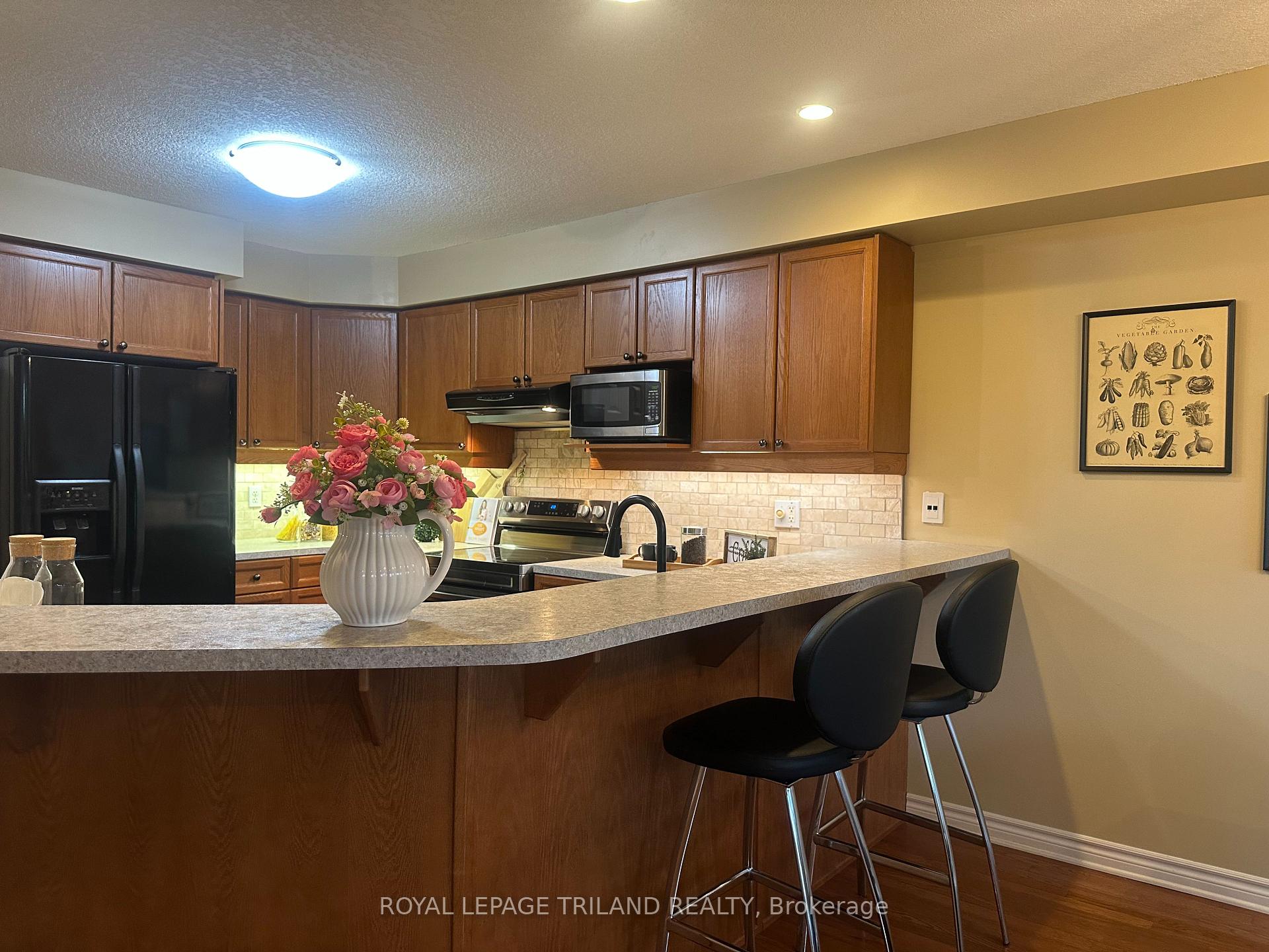 Photo 17 of Unit 127, 600 Hyde Park Road, London, North O — HOMEH