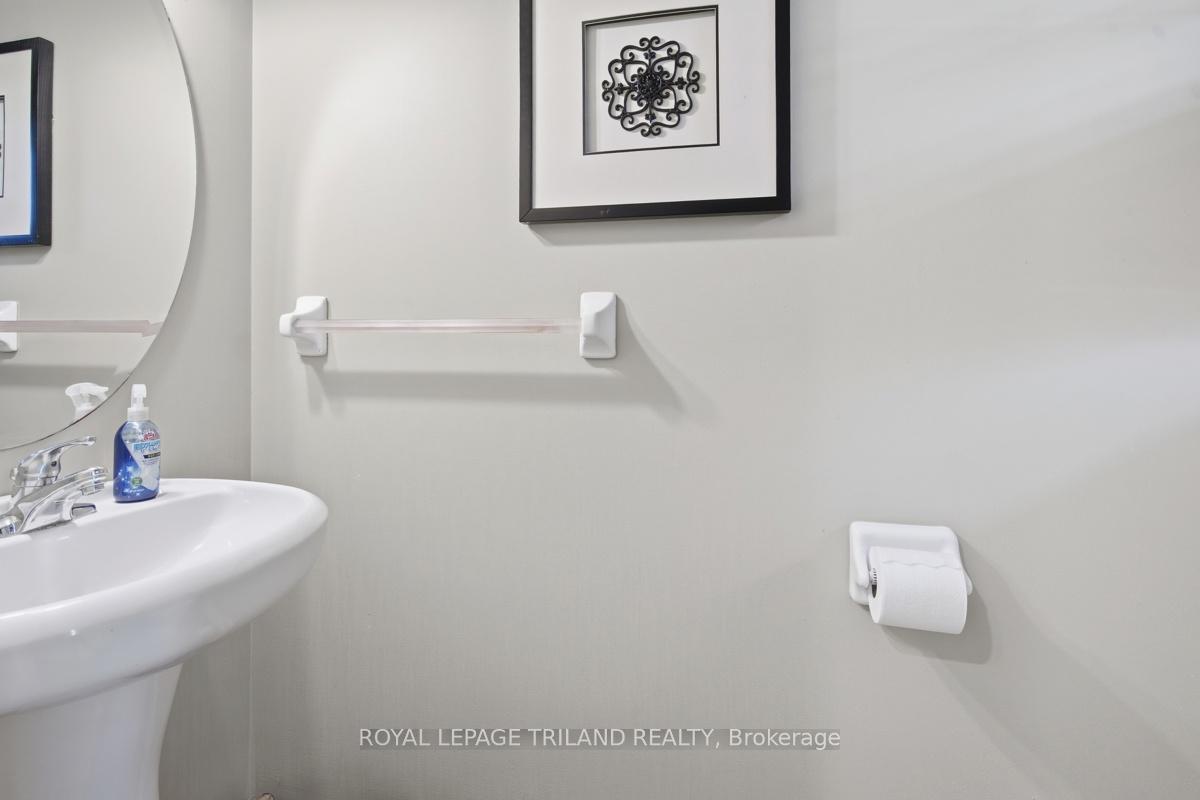 Photo 18 of Unit 127, 600 Hyde Park Road, London, North O — HOMEH