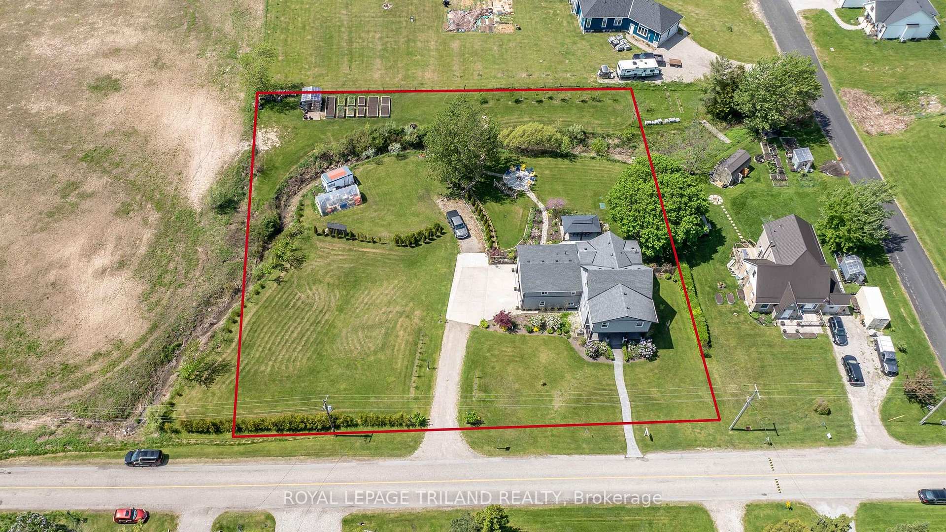 Photo 3 of 33134 Back Street, Dutton/Dunwich, Iona — HOMEH