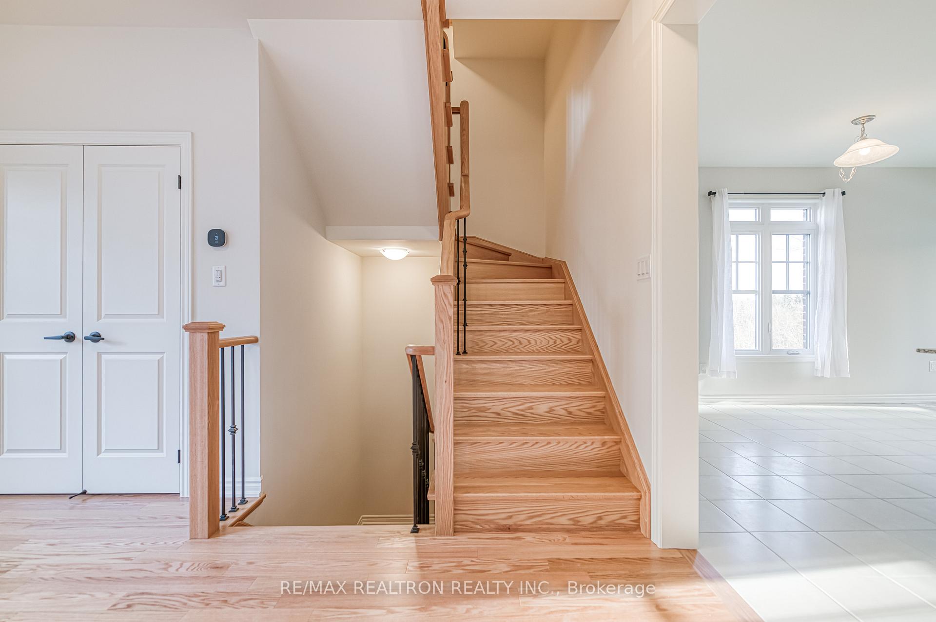 Photo 8 of 65 Main Street S, Markham, Vinegar Hill — HOMEH