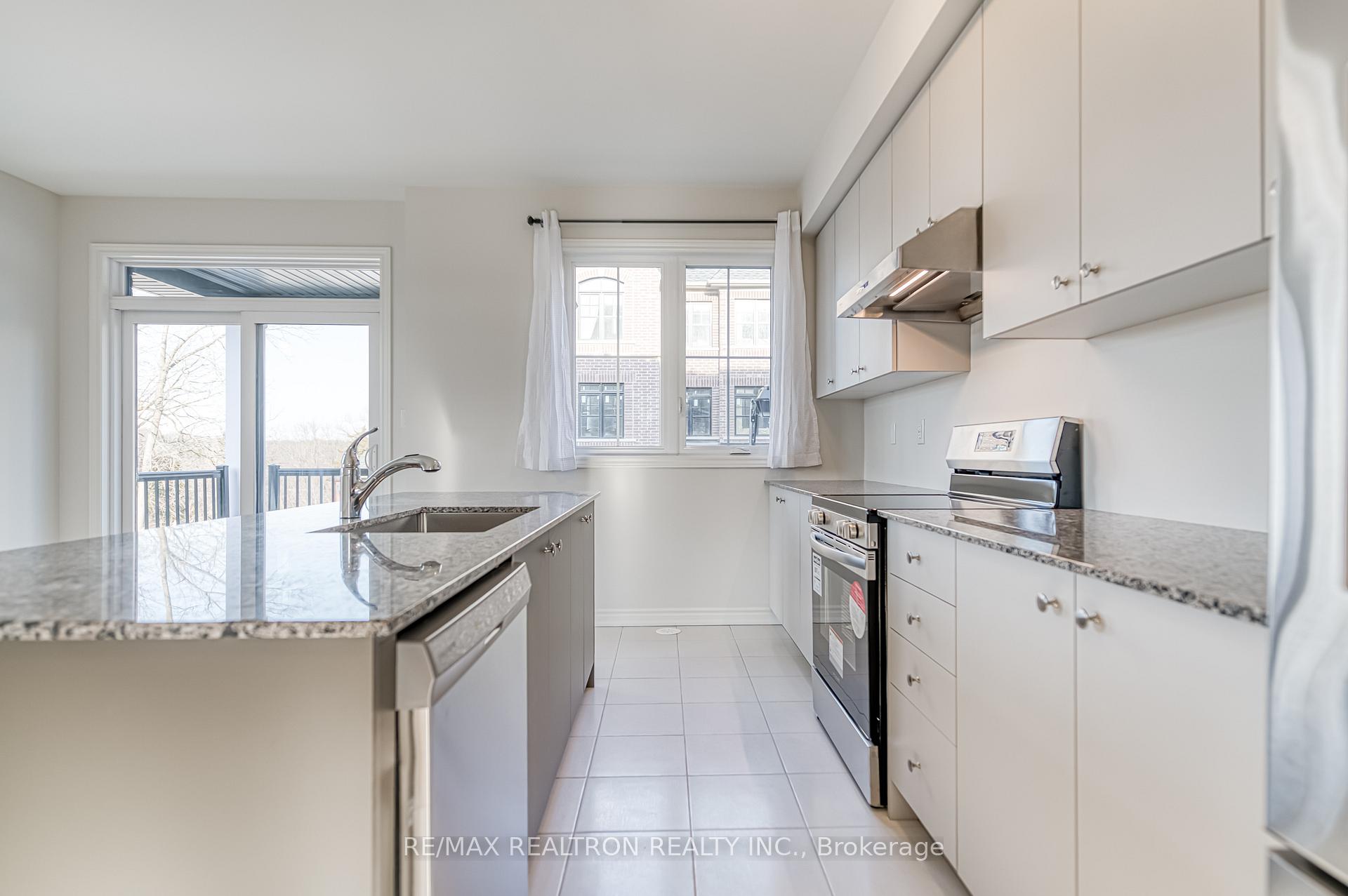 Photo 10 of 65 Main Street S, Markham, Vinegar Hill — HOMEH