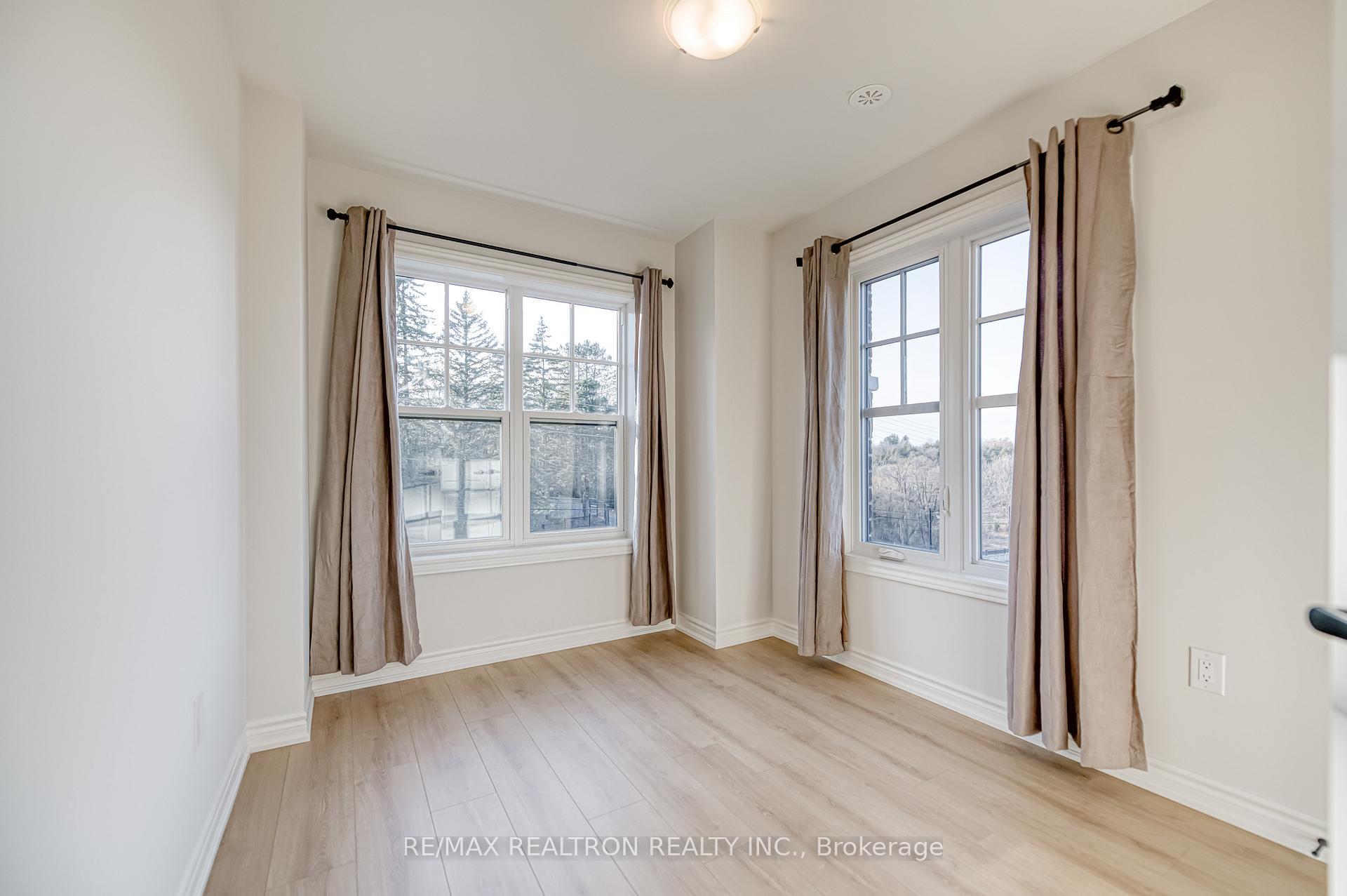 Photo 30 of 65 Main Street S, Markham, Vinegar Hill — HOMEH