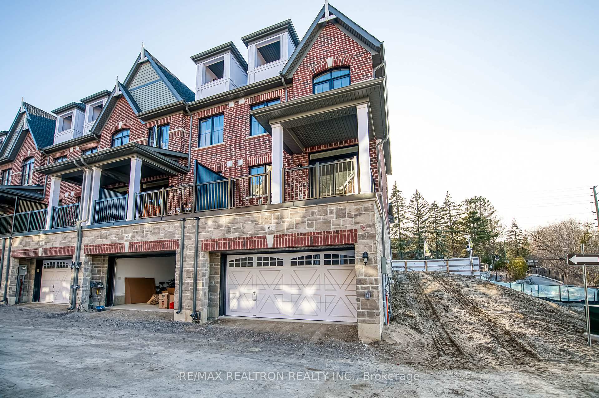 Photo 38 of 65 Main Street S, Markham, Vinegar Hill — HOMEH