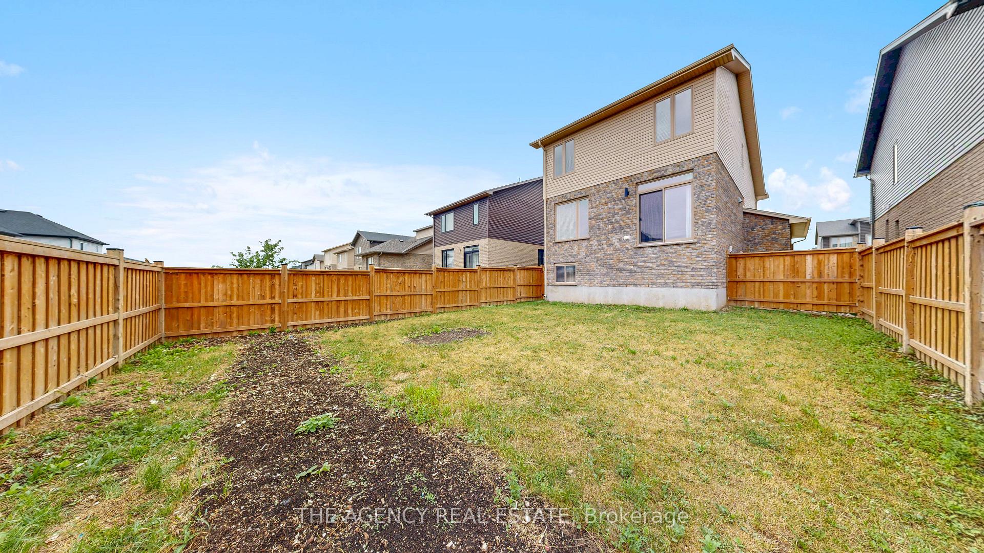 Photo 41 of 48 Edgevalley Road, London, East D — HOMEH