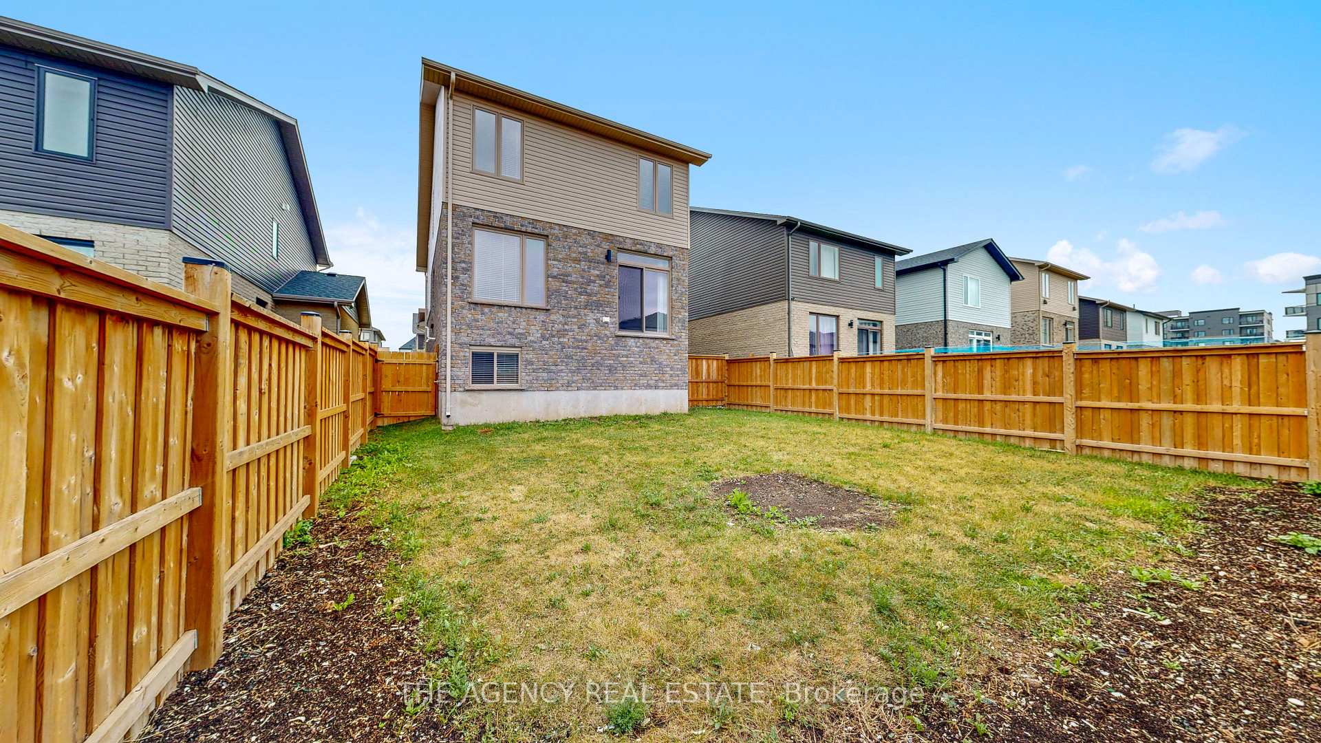 Photo 44 of 48 Edgevalley Road, London, East D — HOMEH