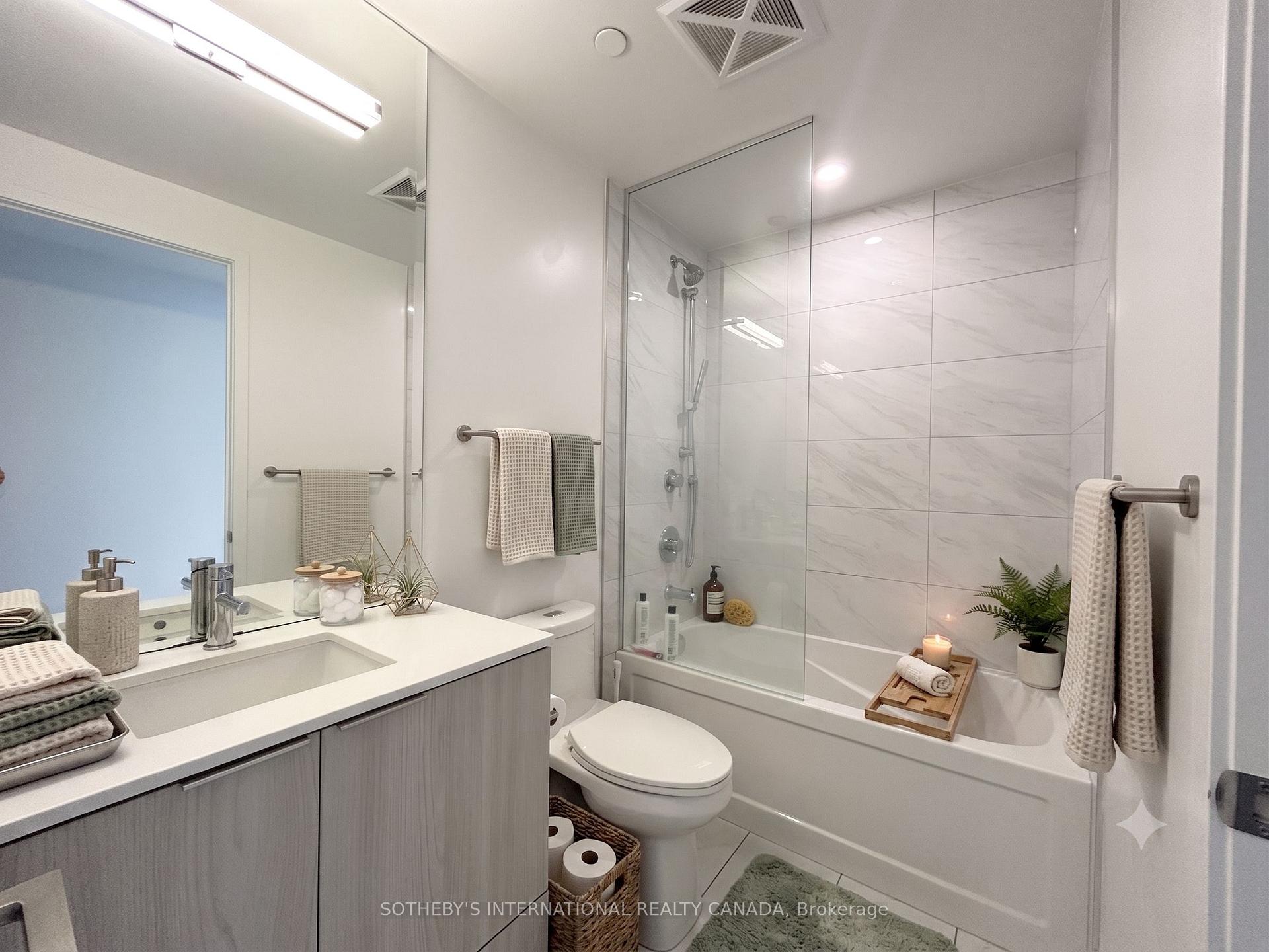 Photo 13 of Unit 607, 15 Queens Quay E, Toronto, Waterfront Communities — HOMEH