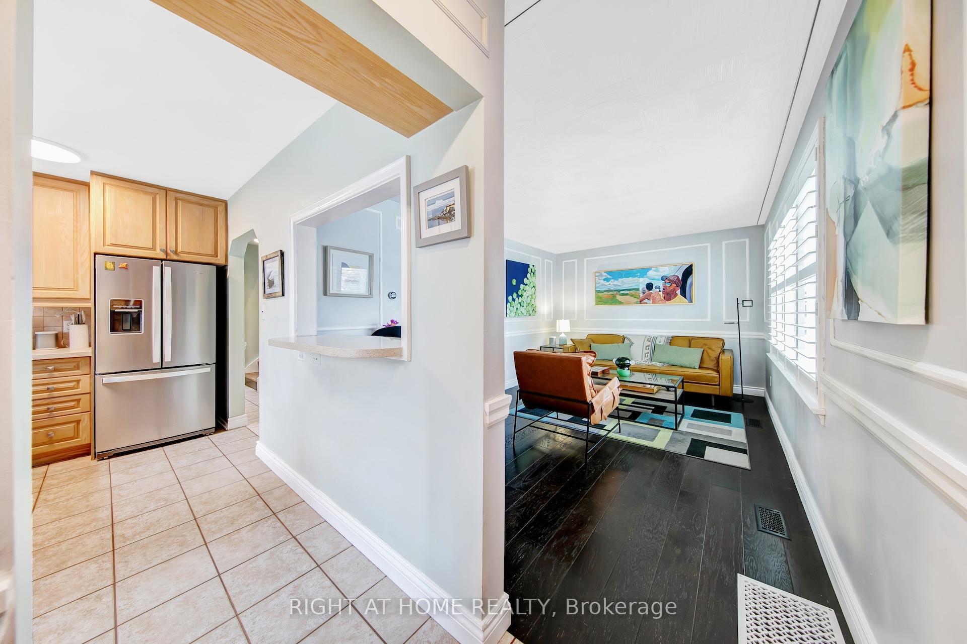 Photo 4 of 74 Mccaul Street, Brampton, Brampton North — HOMEH