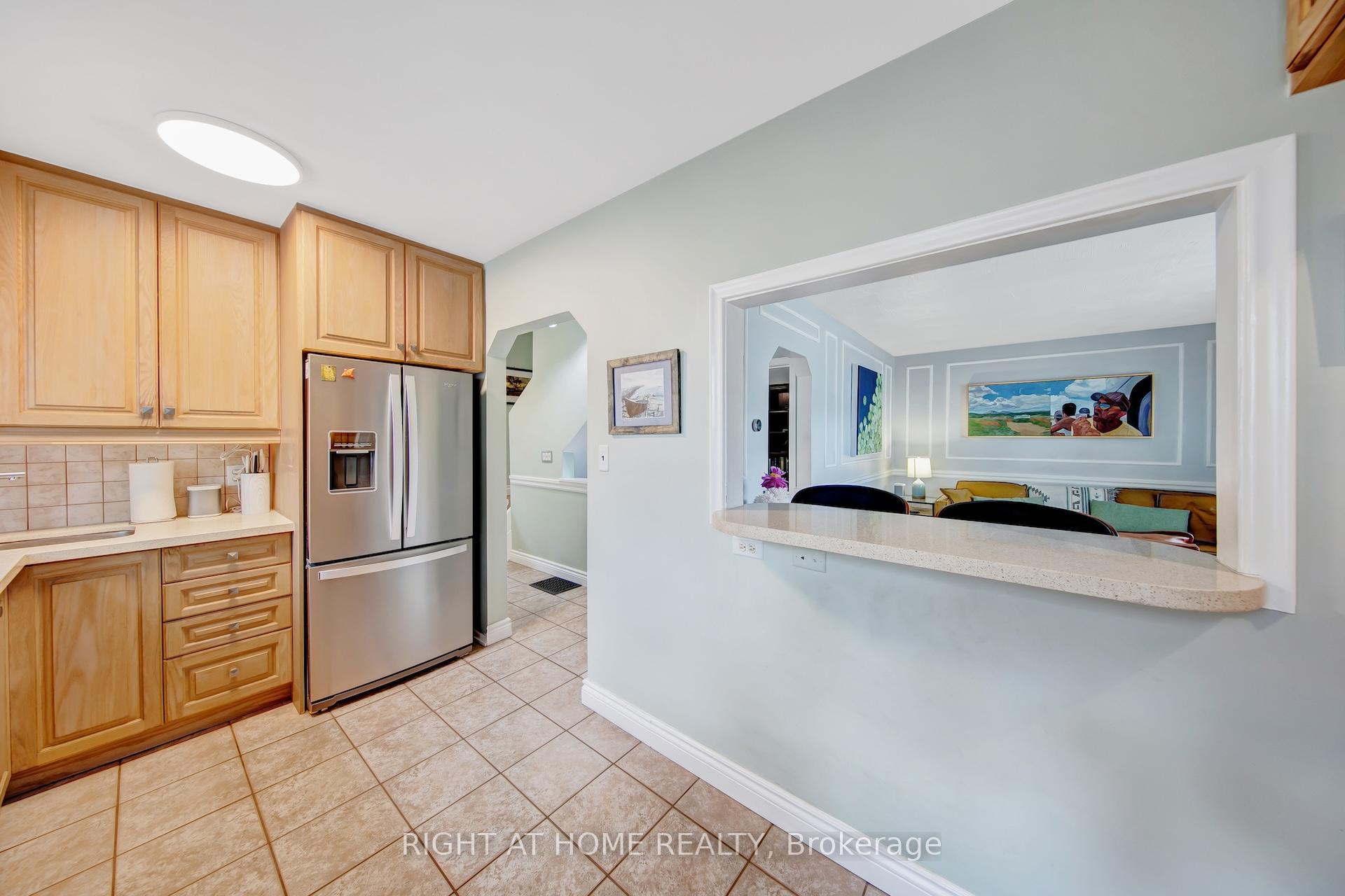 Photo 8 of 74 Mccaul Street, Brampton, Brampton North — HOMEH
