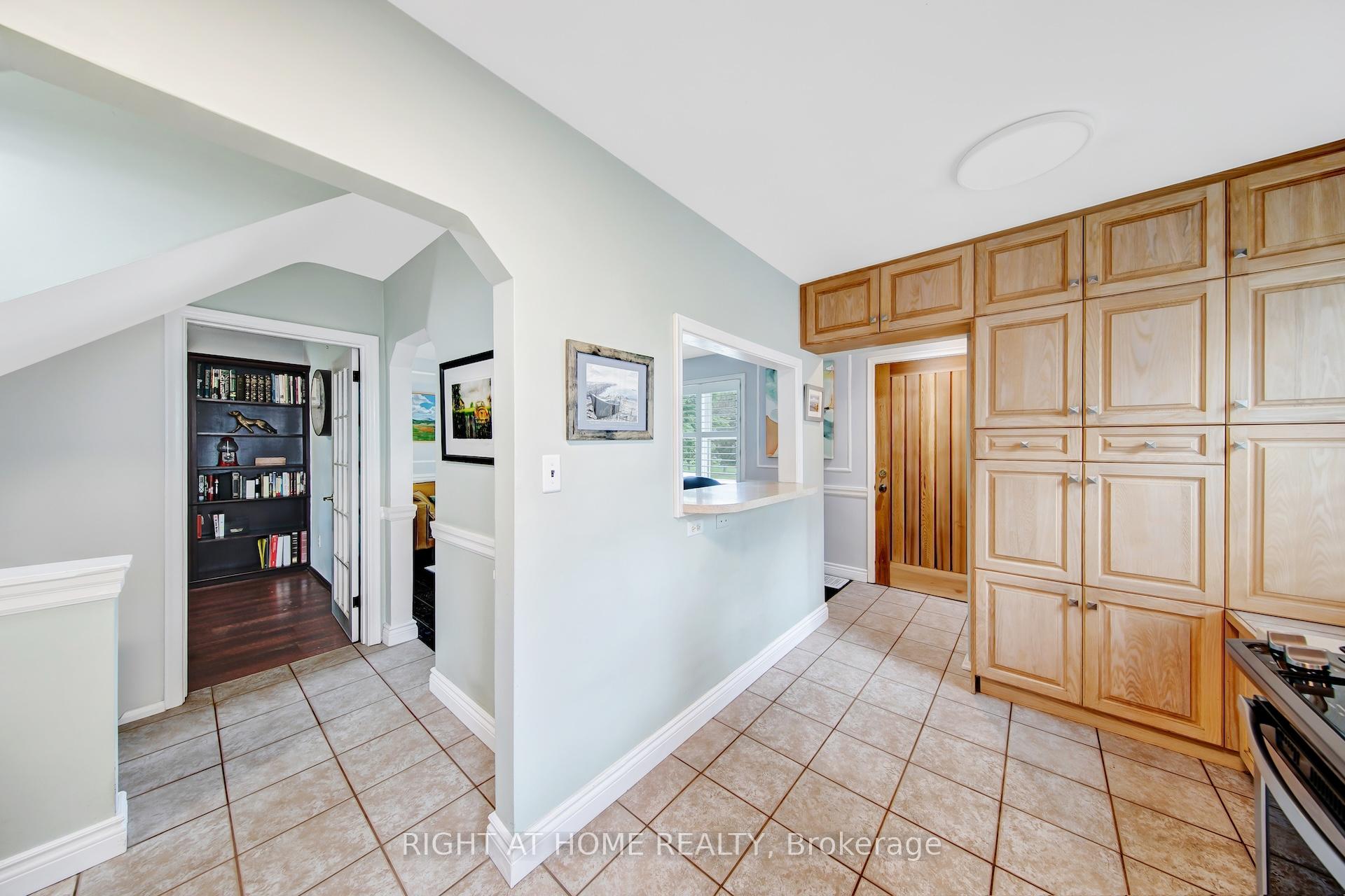Photo 9 of 74 Mccaul Street, Brampton, Brampton North — HOMEH