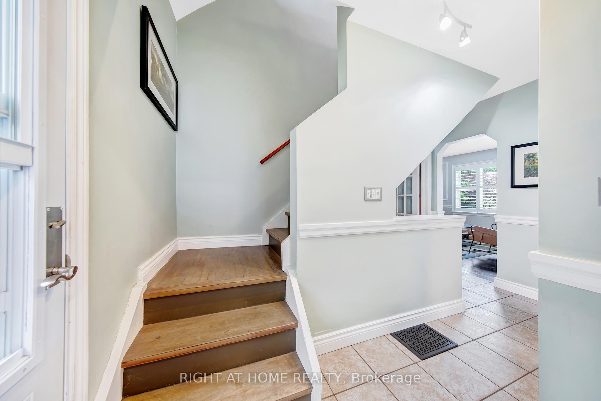 Photo 18 of 74 Mccaul Street, Brampton, Brampton North — HOMEH